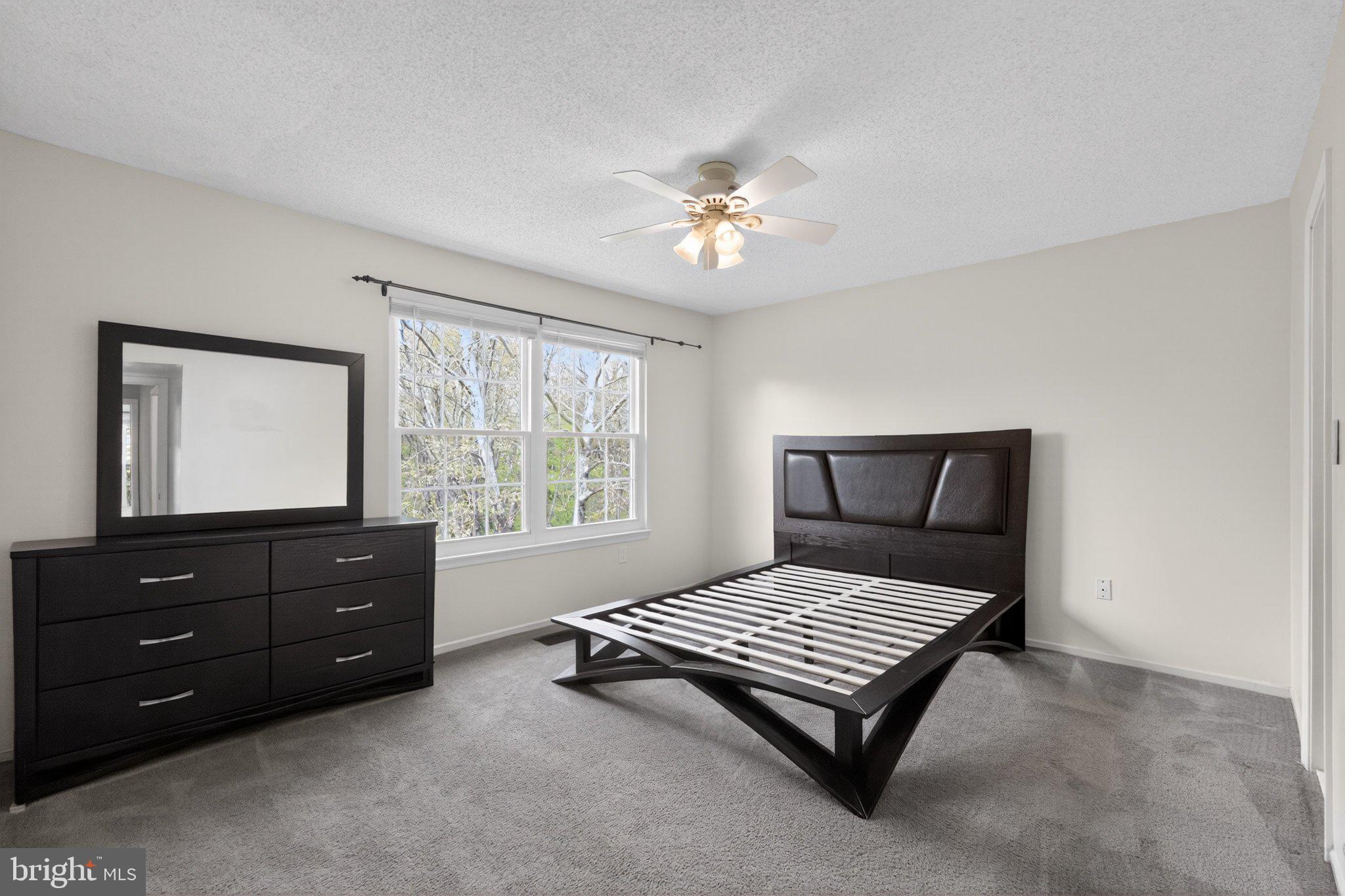 SAW MILL VALLEY - Residential