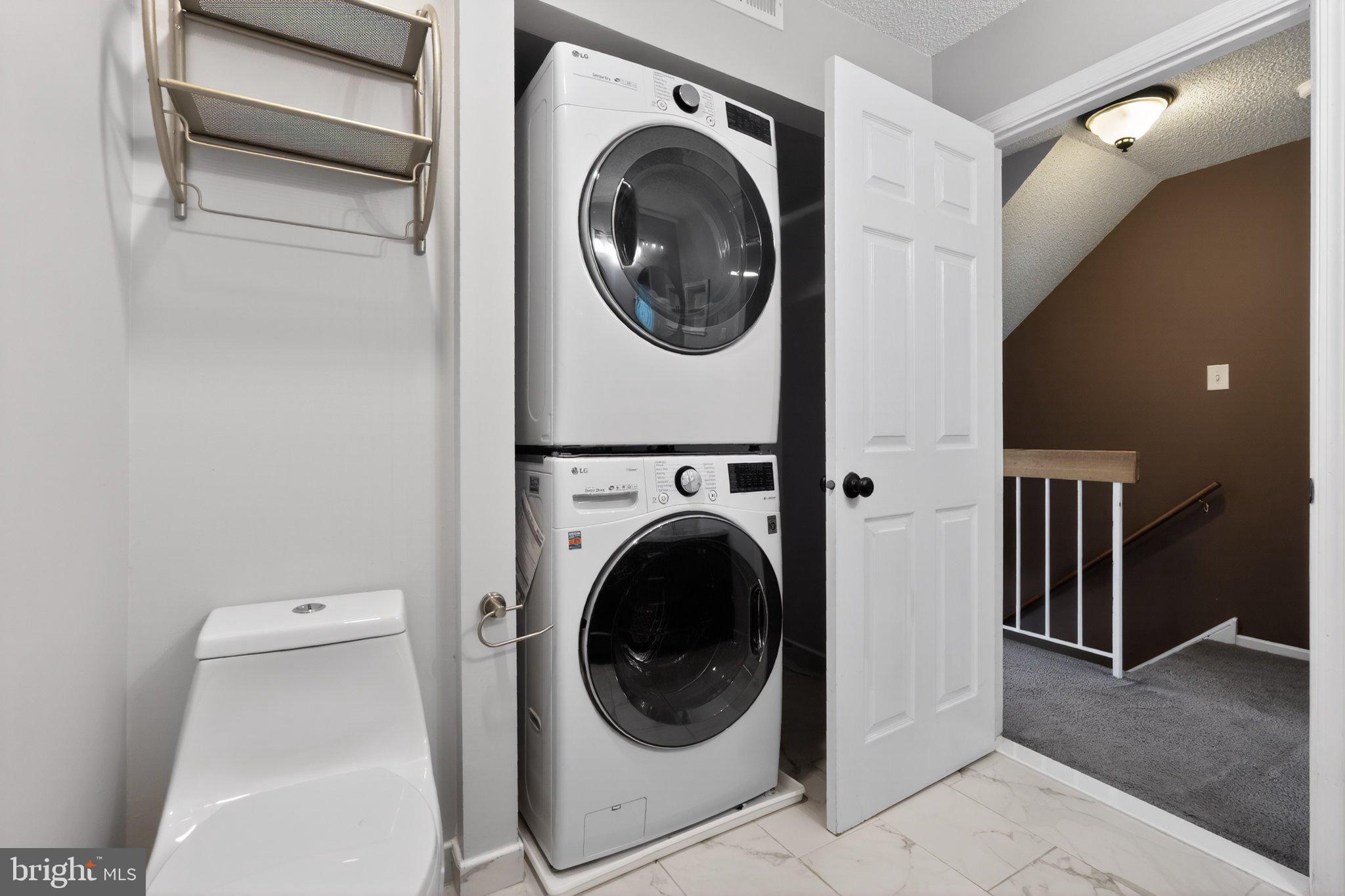 SAW MILL VALLEY - Residential