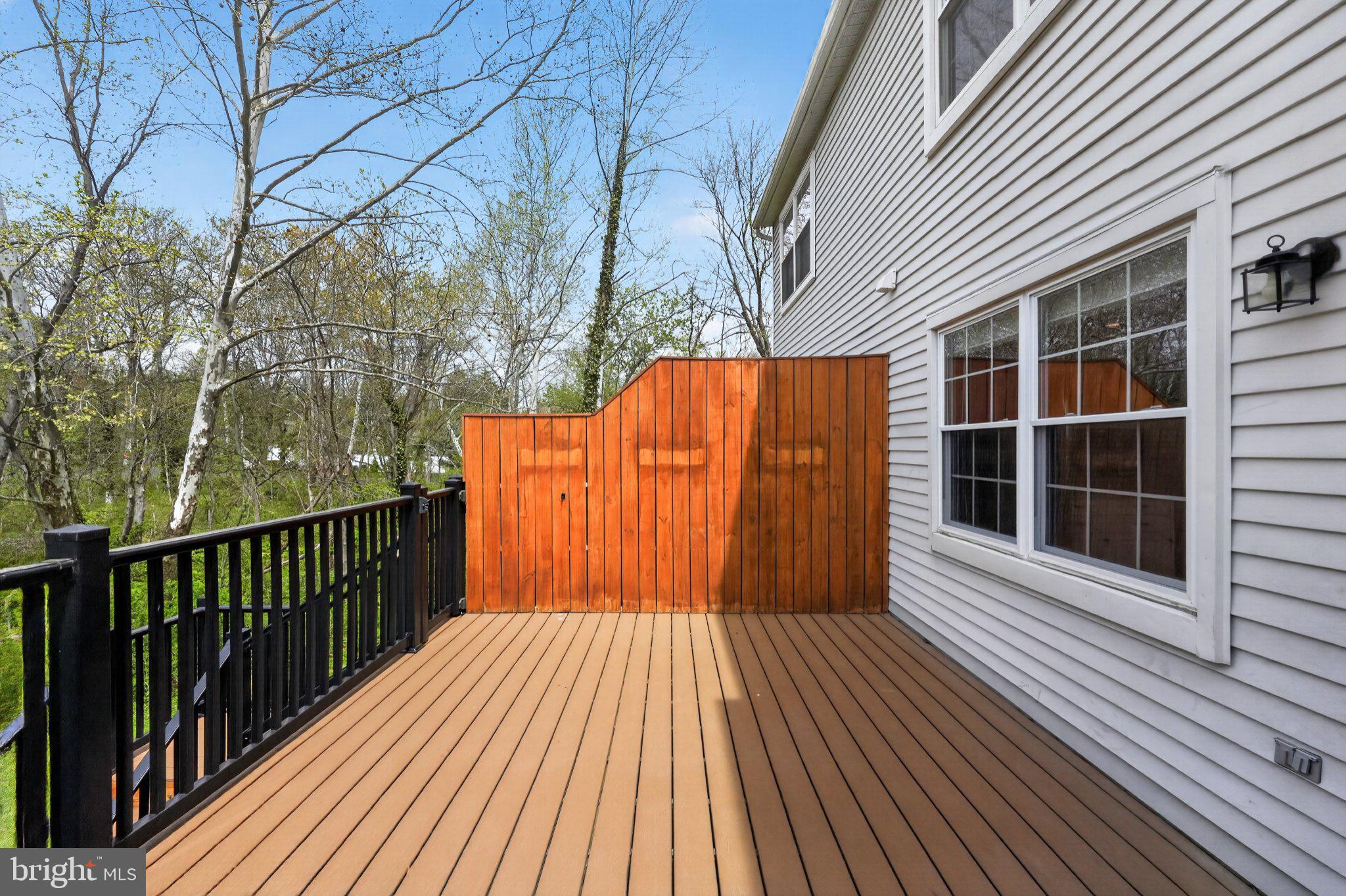 SAW MILL VALLEY - Residential