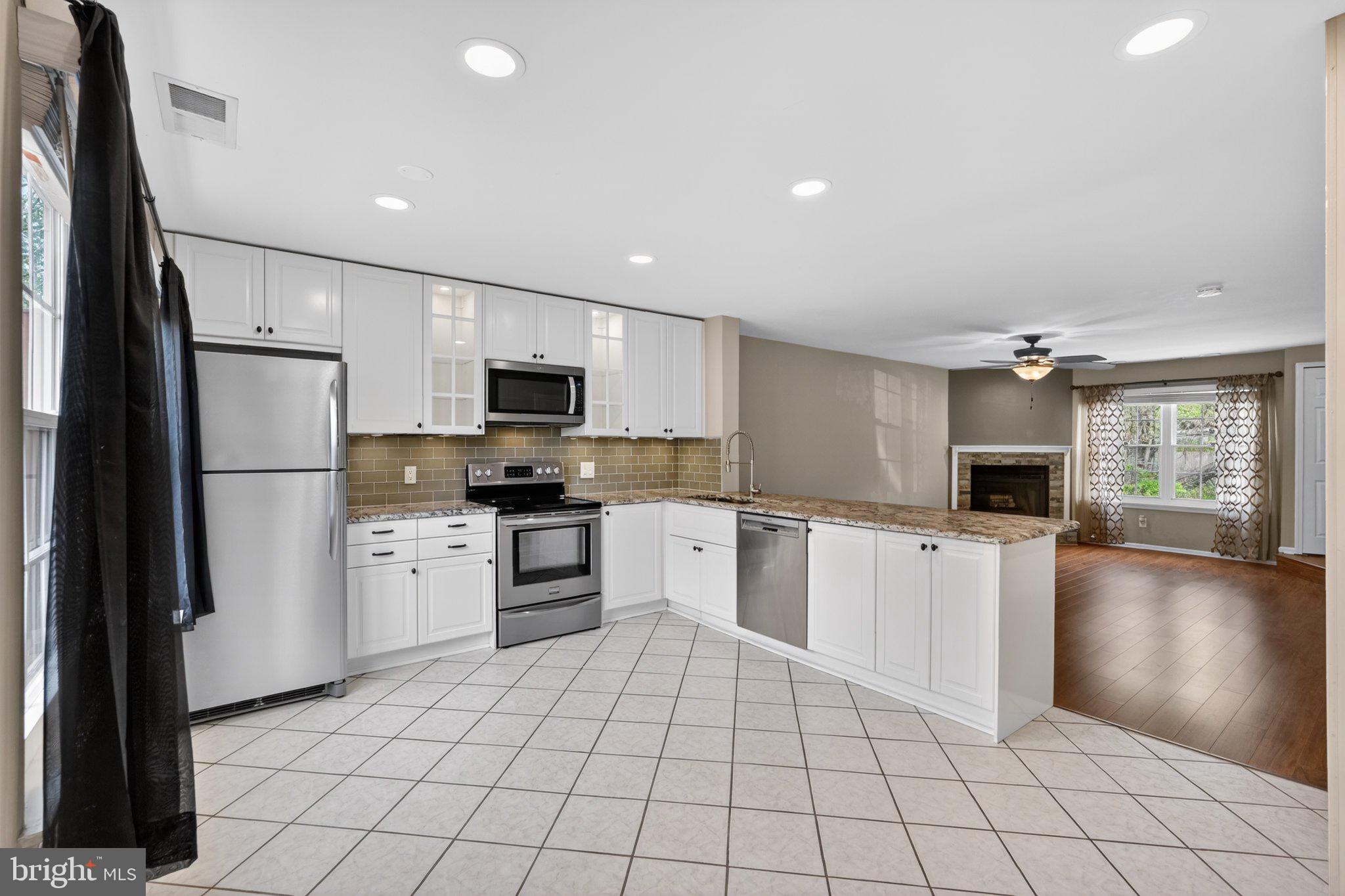 SAW MILL VALLEY - Residential