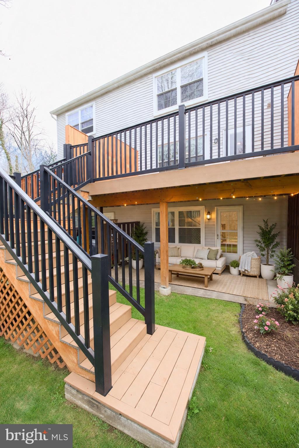 SAW MILL VALLEY - Residential