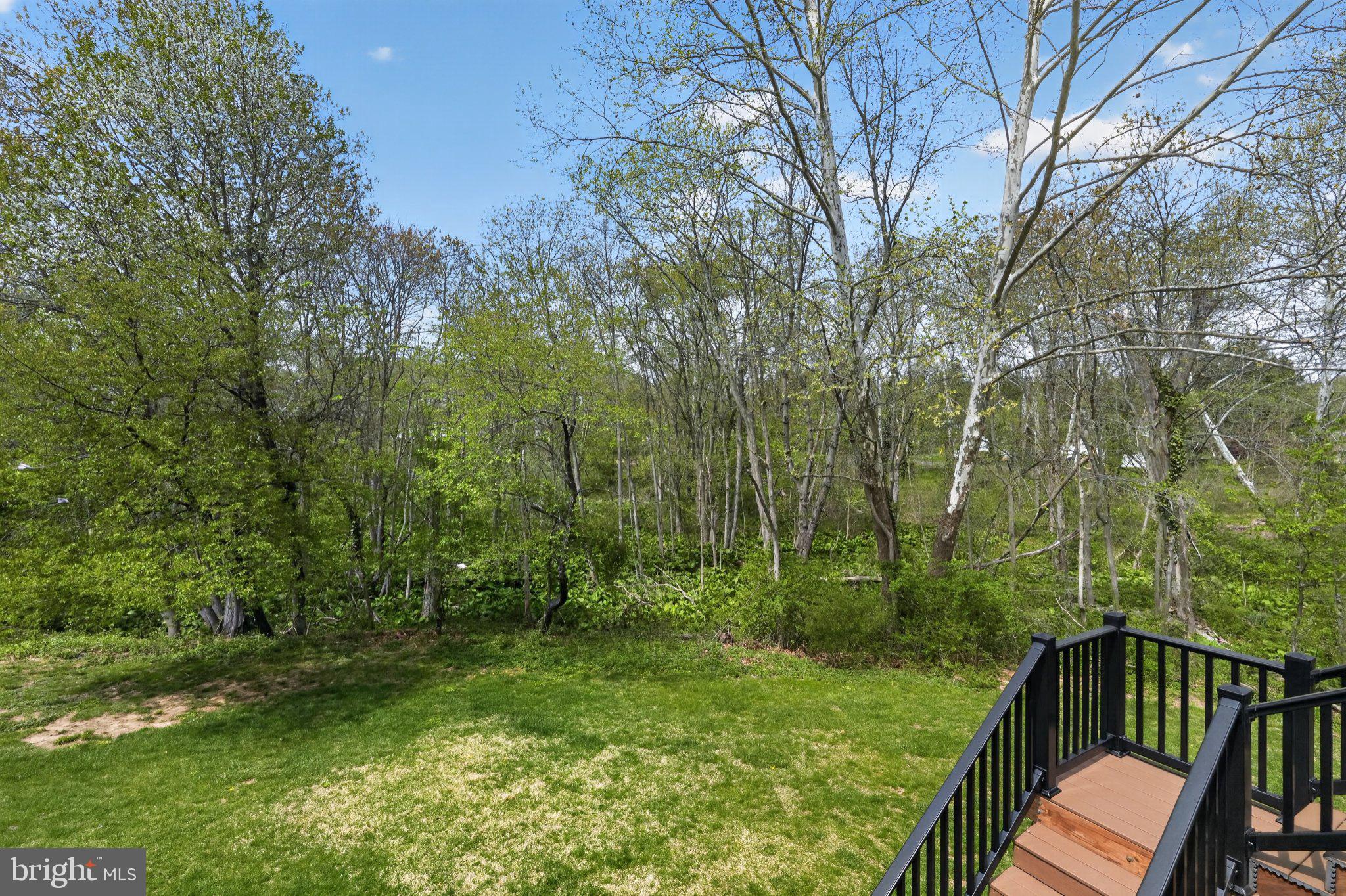 SAW MILL VALLEY - Residential