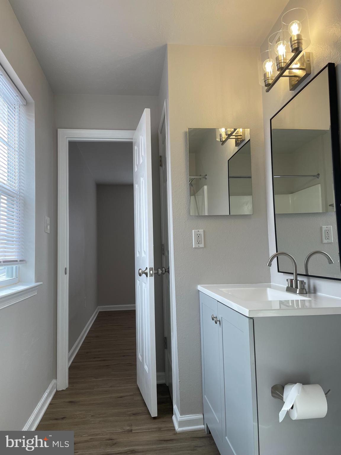 CEDAR LEE CONDOMINIUM - Residential