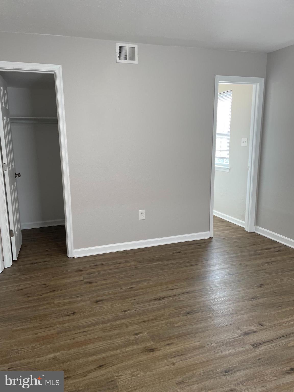 CEDAR LEE CONDOMINIUM - Residential