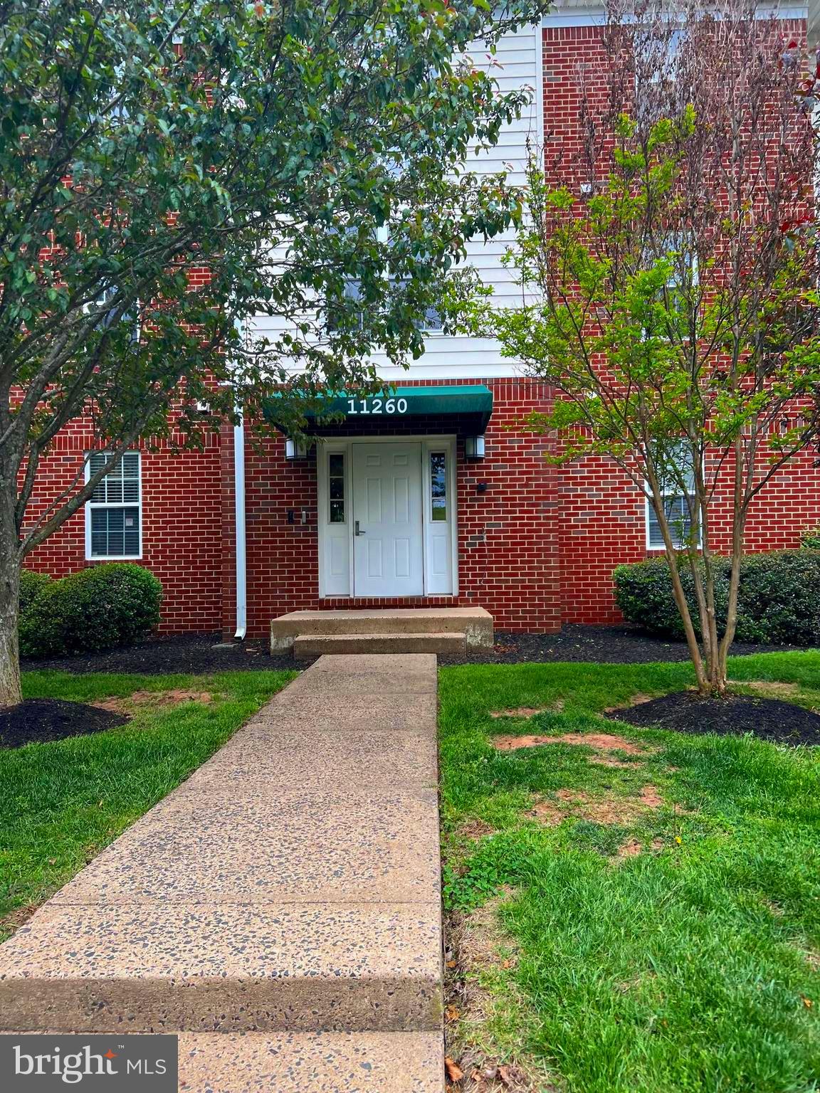 CEDAR LEE CONDOMINIUM - Residential