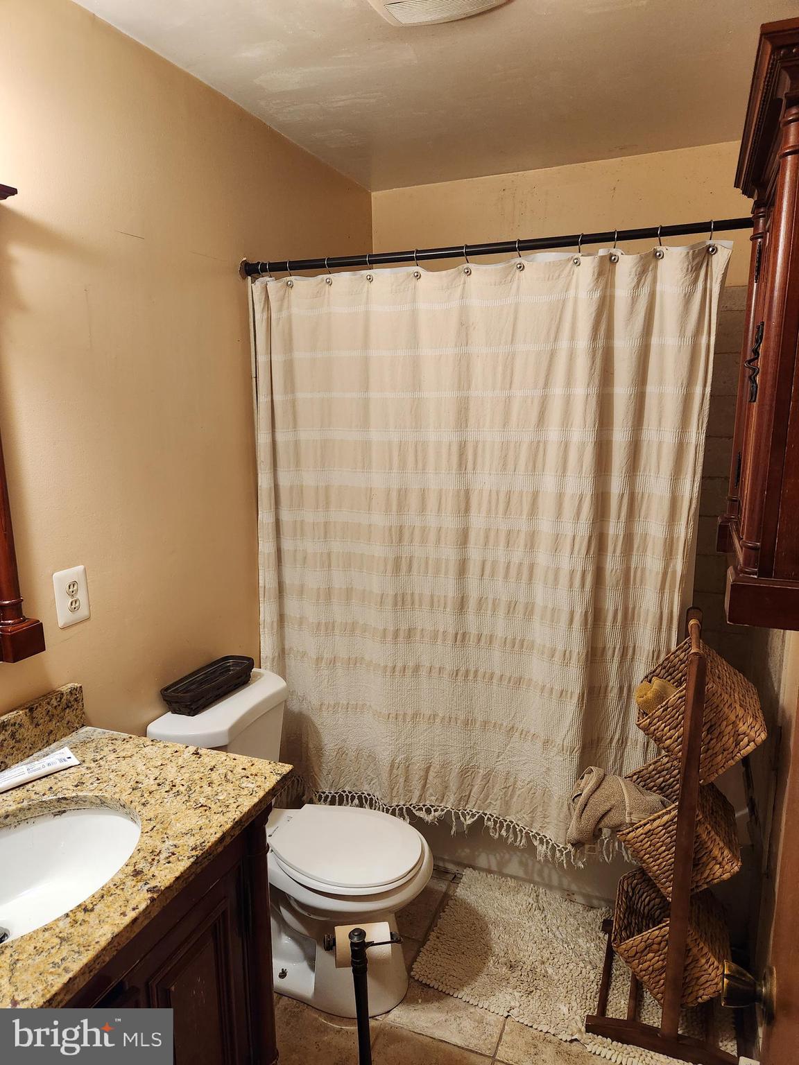 SHADY ACRES - Residential