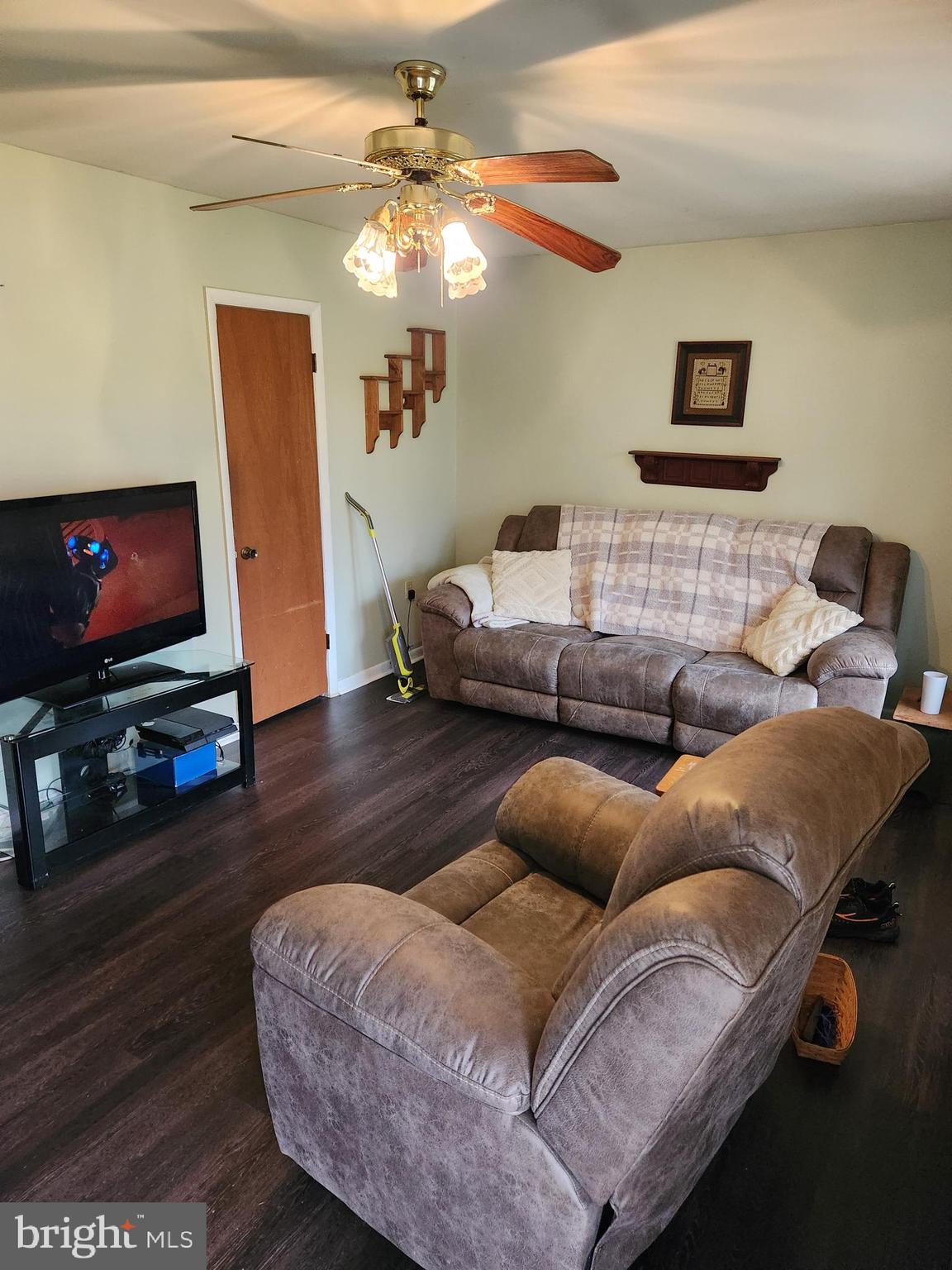 SHADY ACRES - Residential