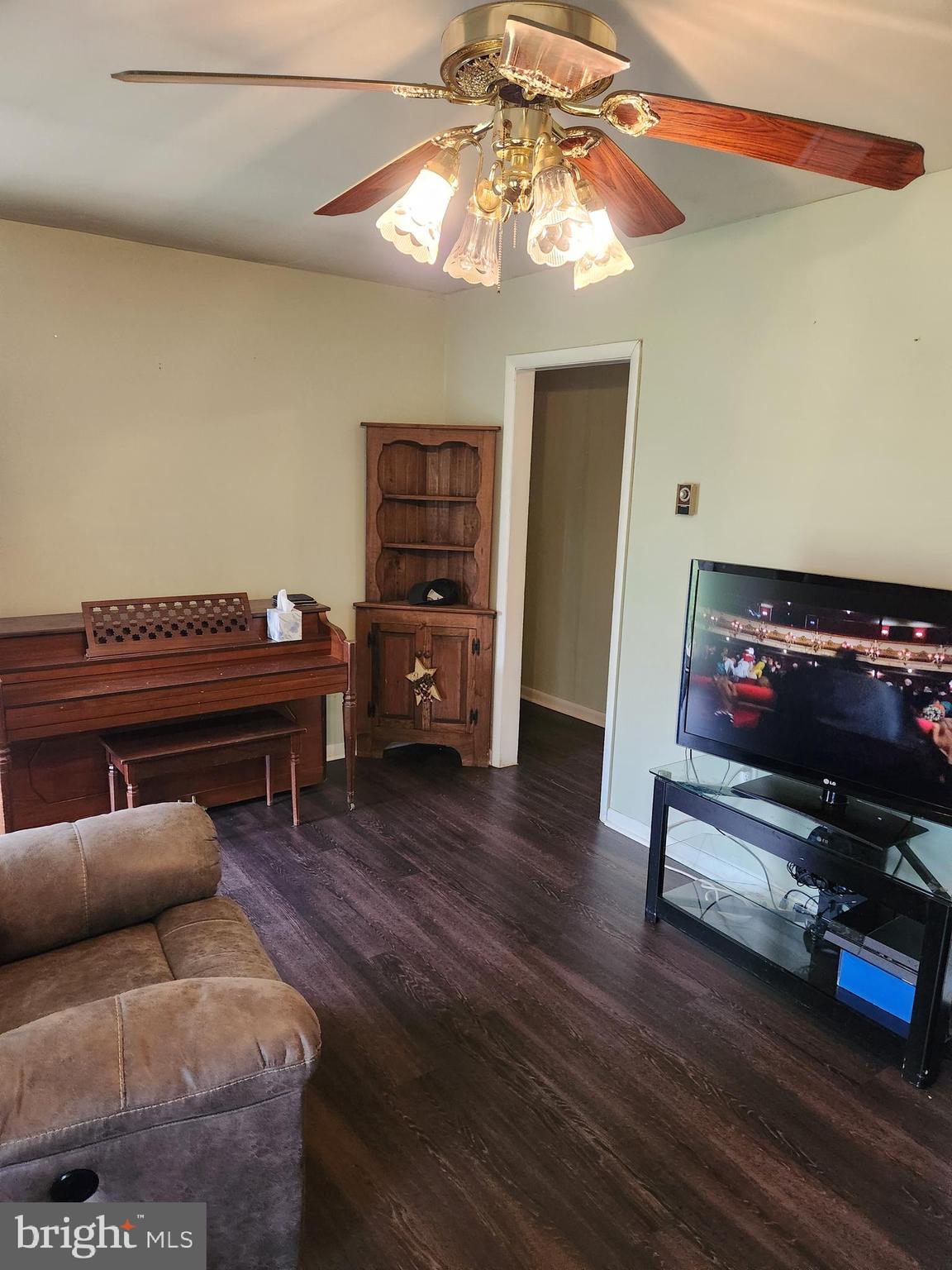 SHADY ACRES - Residential