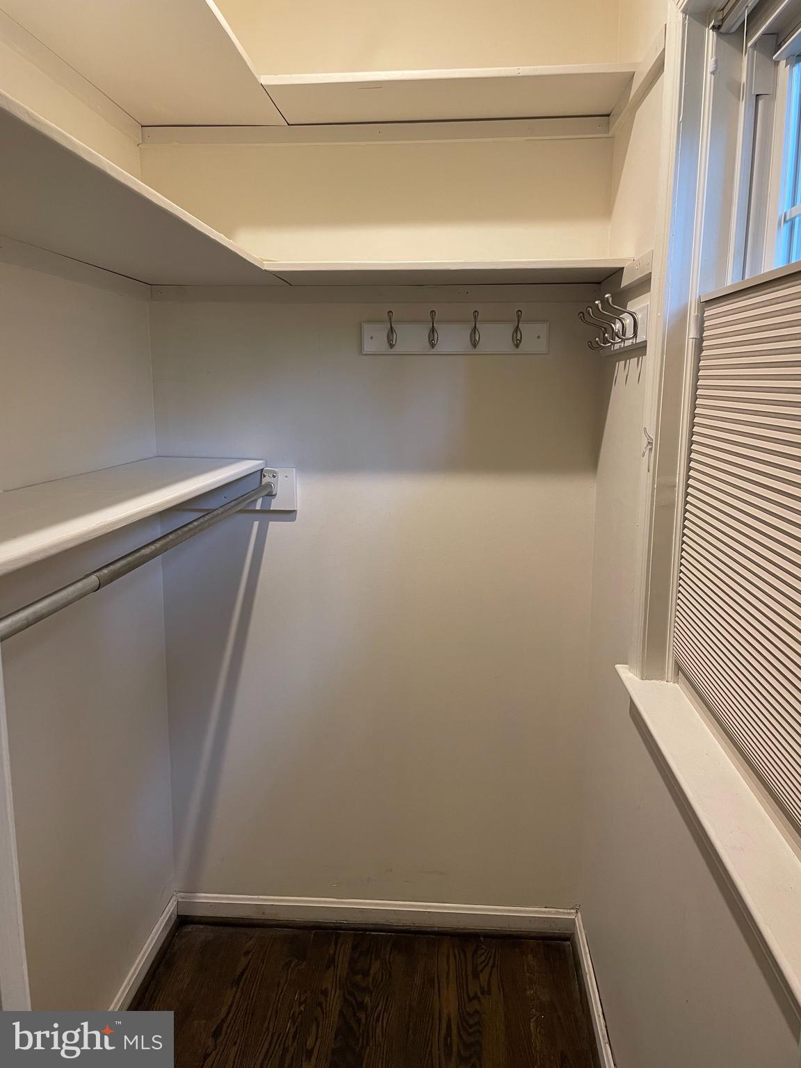 KENWOOD FOREST - Residential Lease