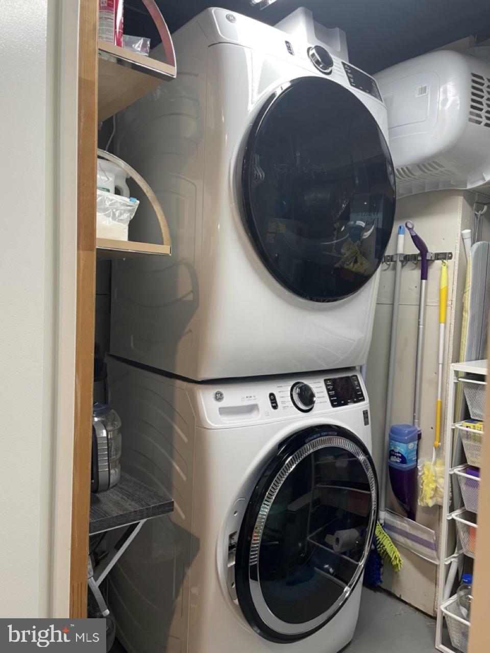 KENWOOD FOREST - Residential Lease