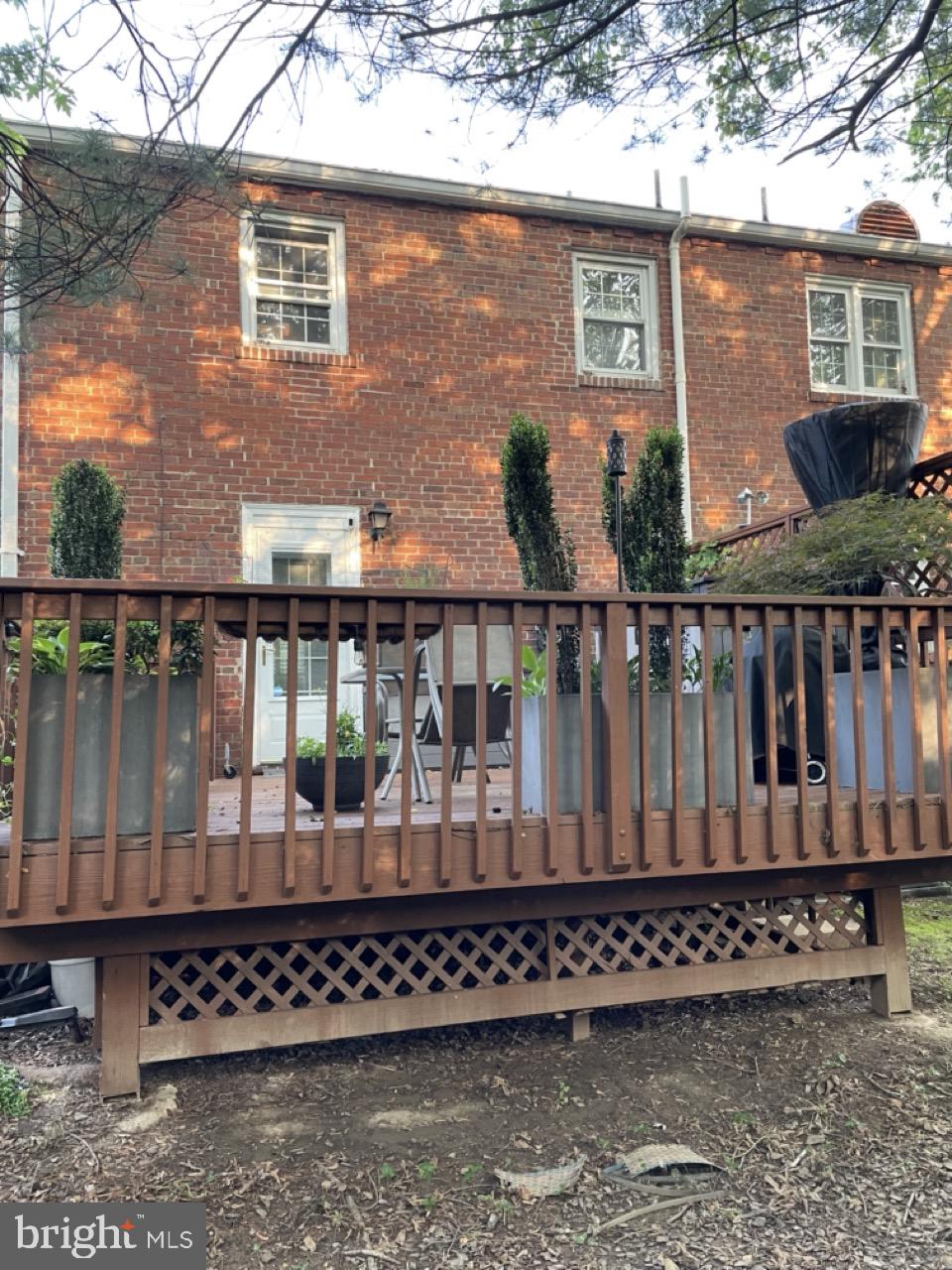 KENWOOD FOREST - Residential Lease