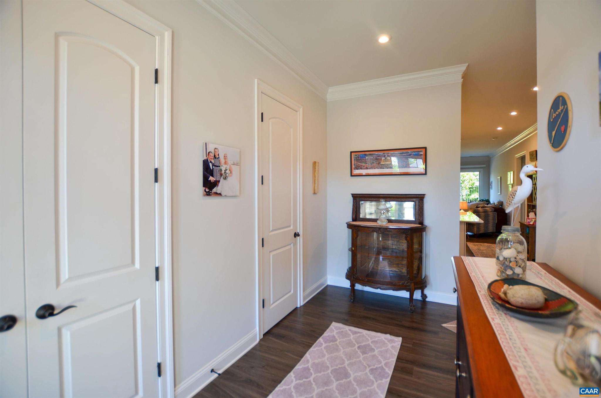 327 CLAIBOURNE RD