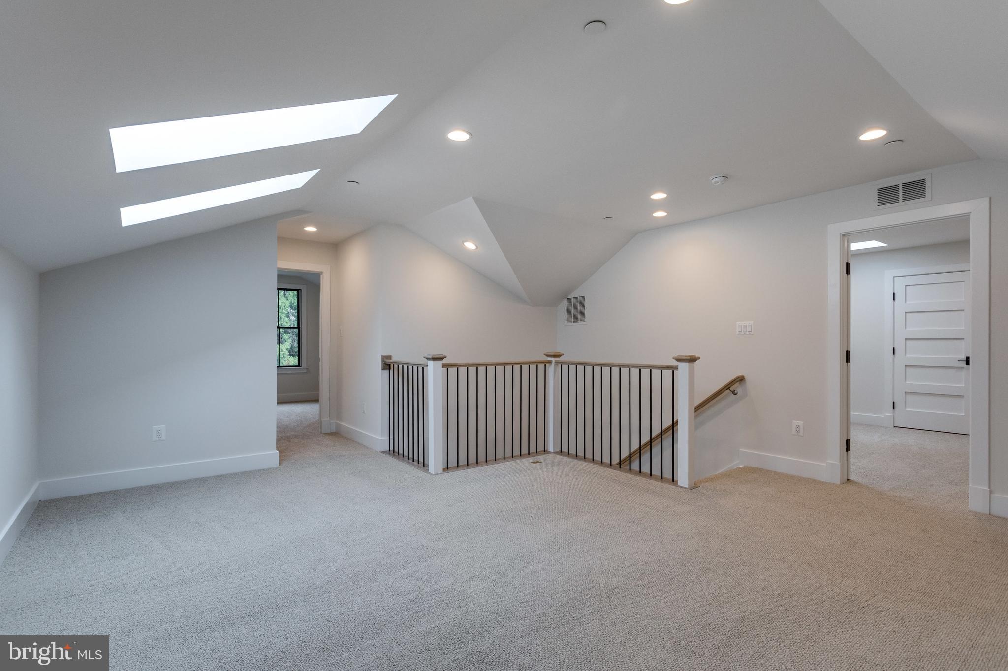 WHITEHALL MANOR - Residential Lease