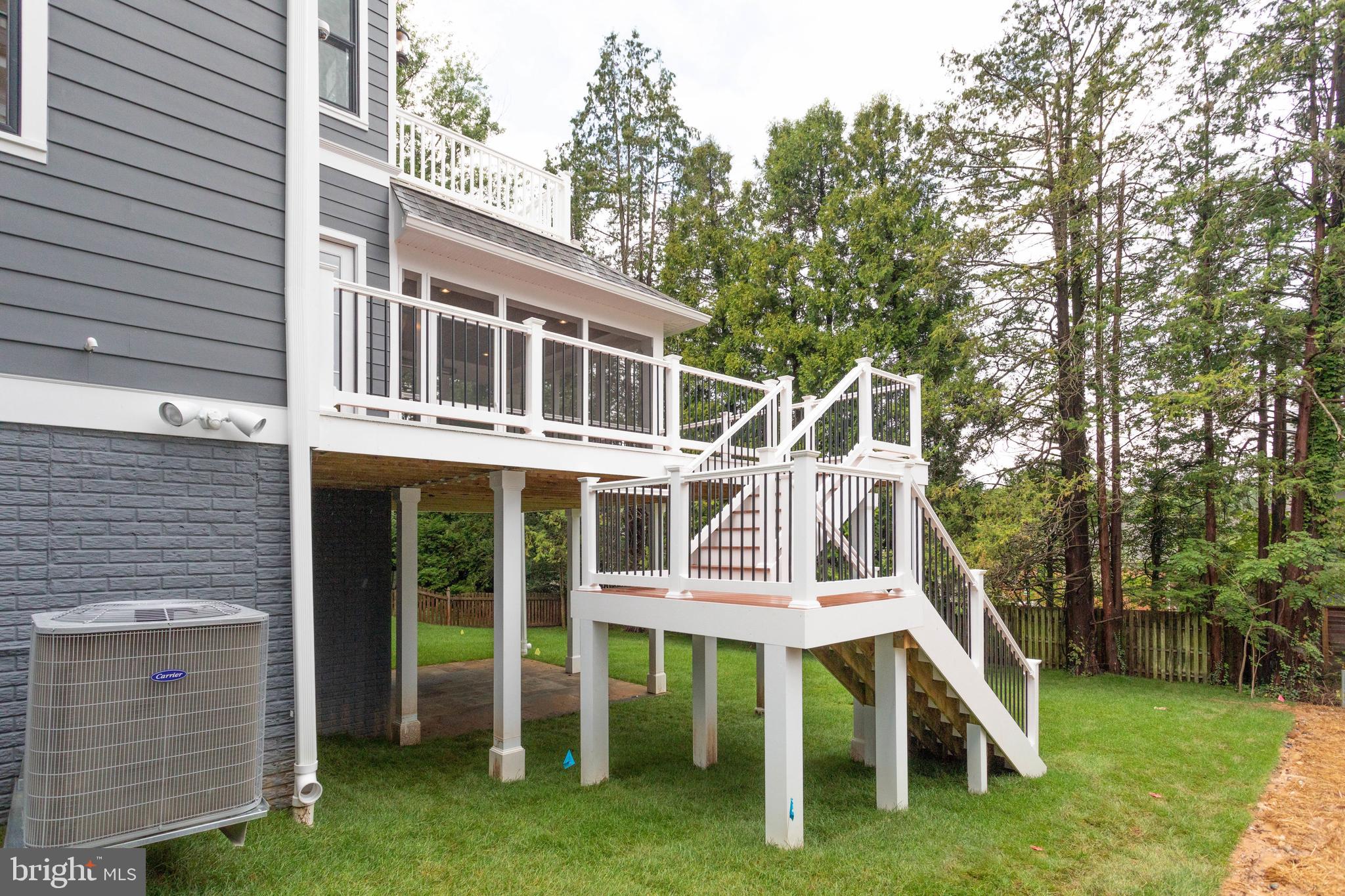 WHITEHALL MANOR - Residential Lease