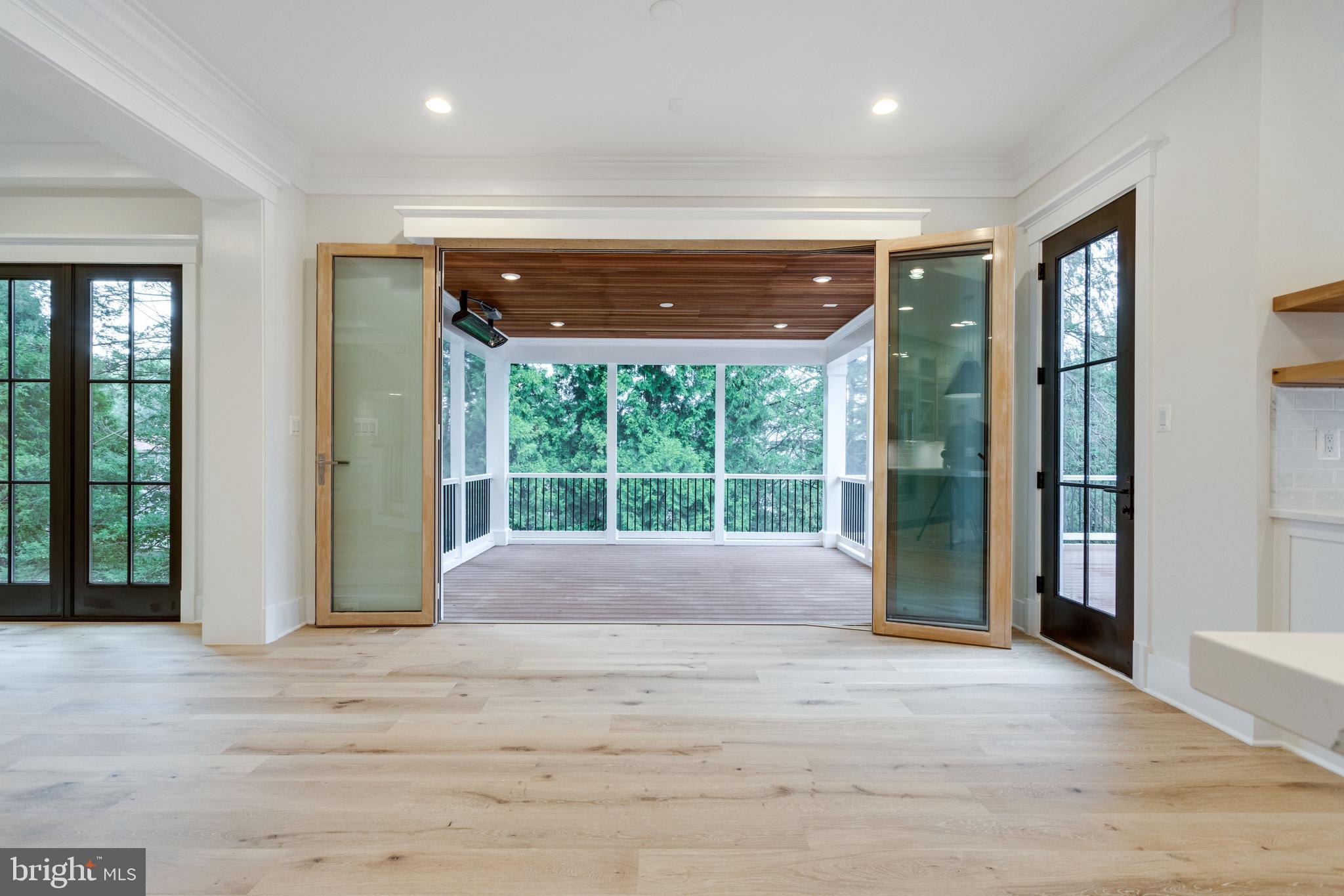 WHITEHALL MANOR - Residential Lease