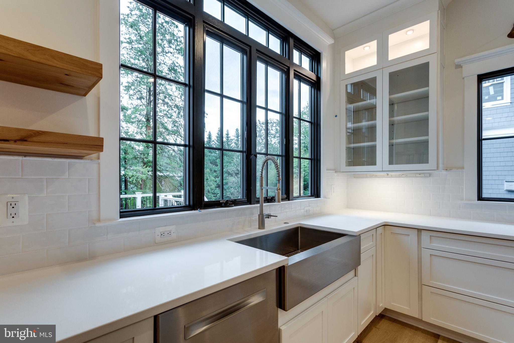 WHITEHALL MANOR - Residential Lease