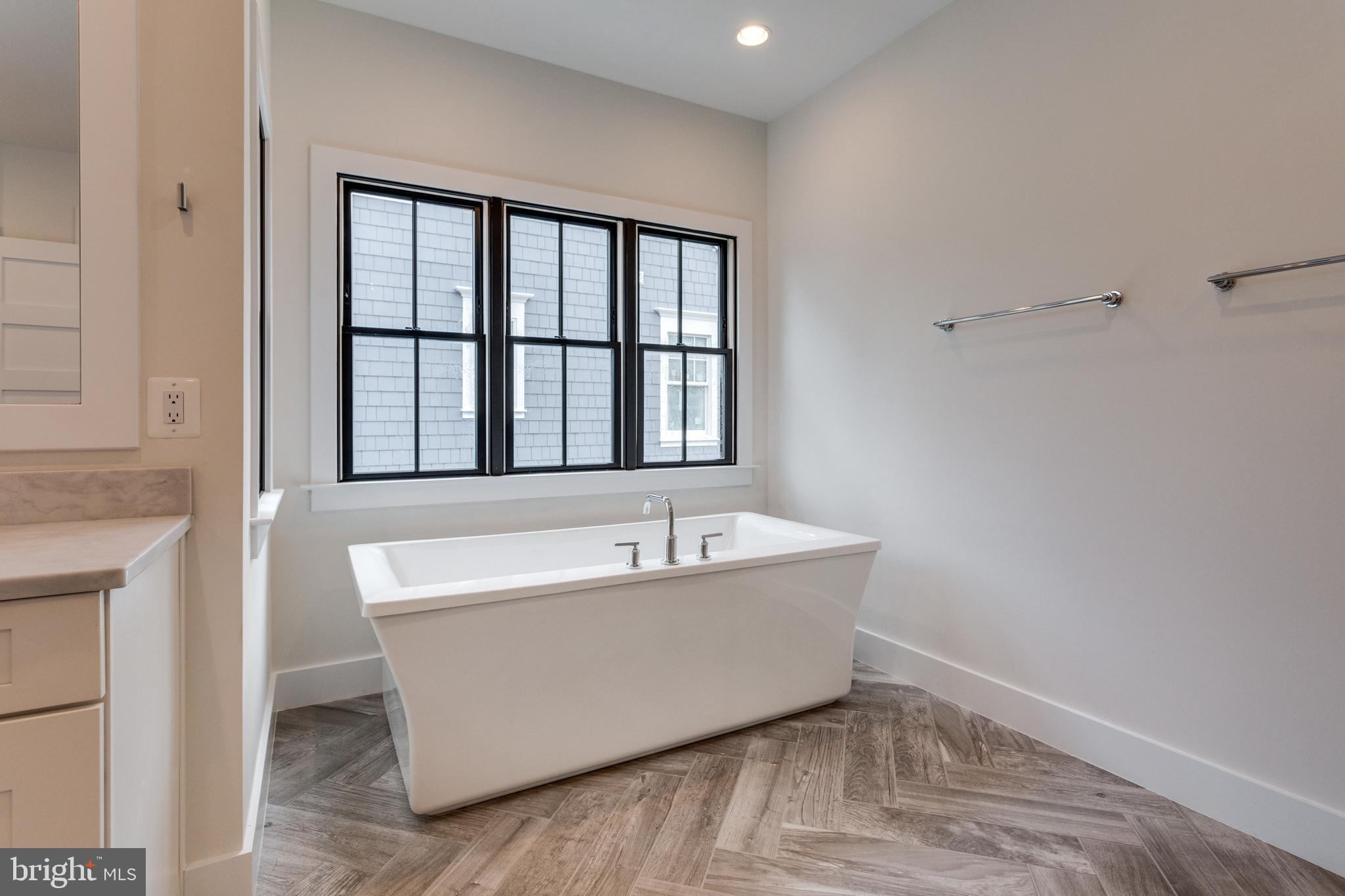 WHITEHALL MANOR - Residential Lease