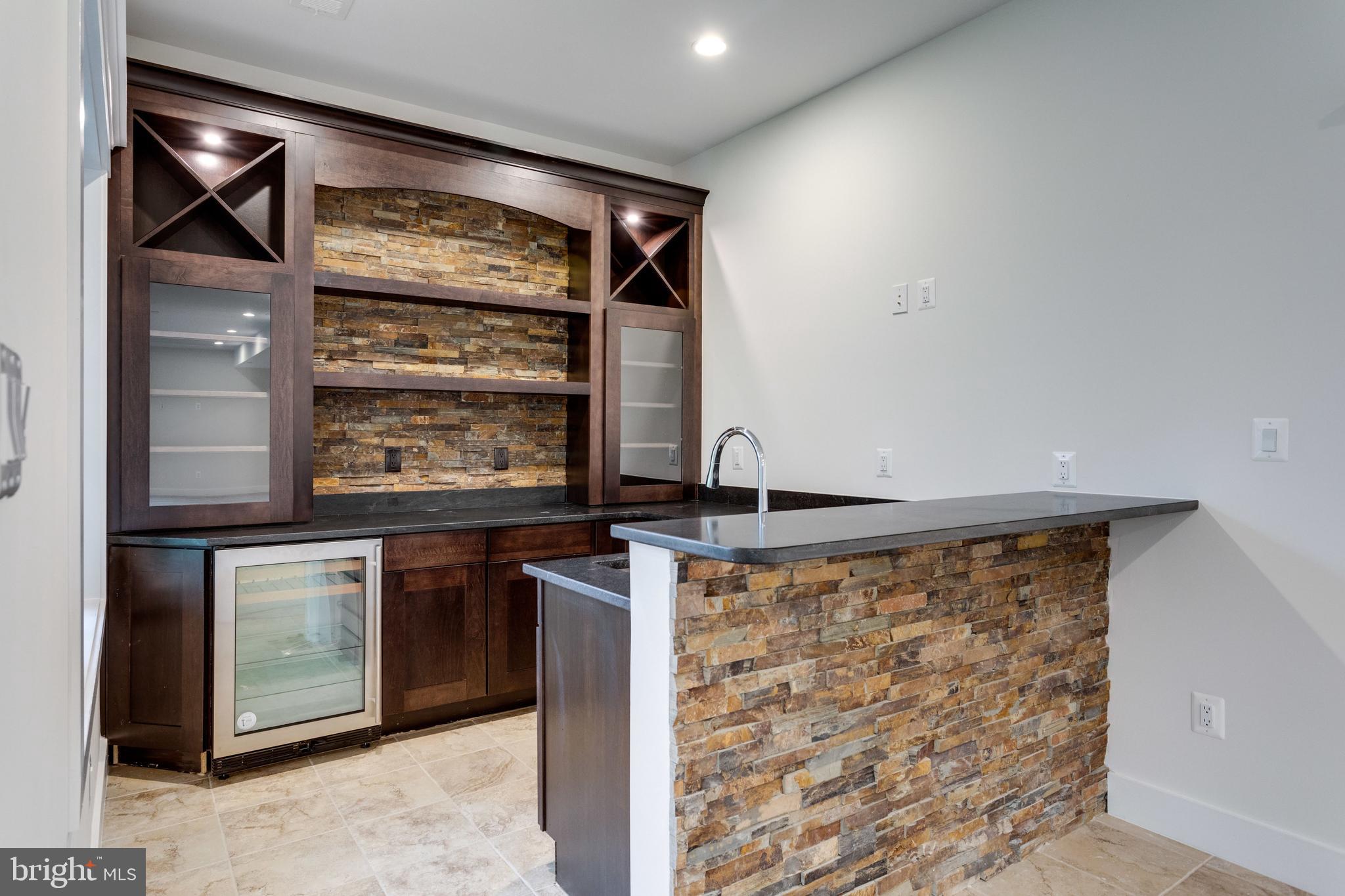 WHITEHALL MANOR - Residential Lease