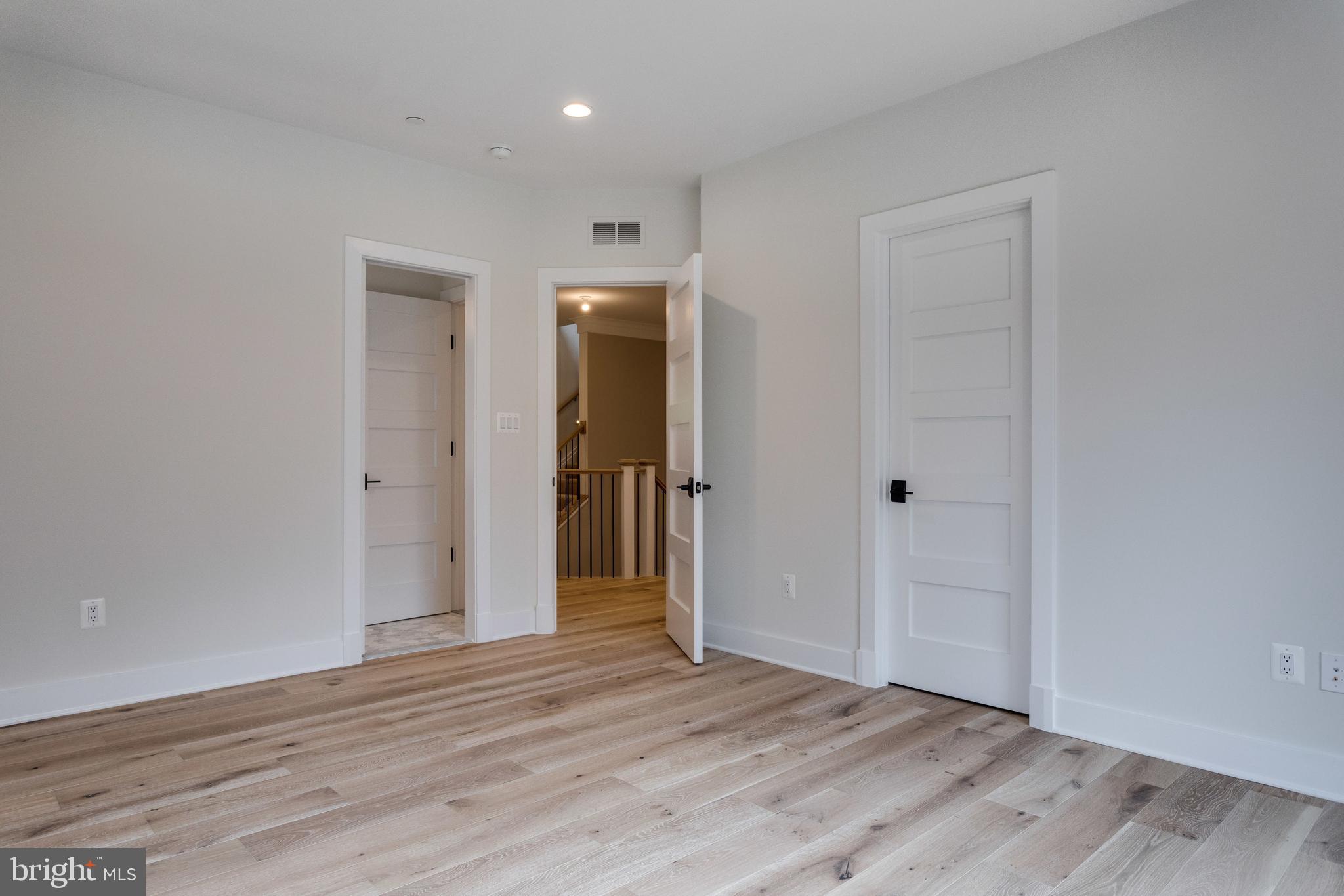 WHITEHALL MANOR - Residential Lease