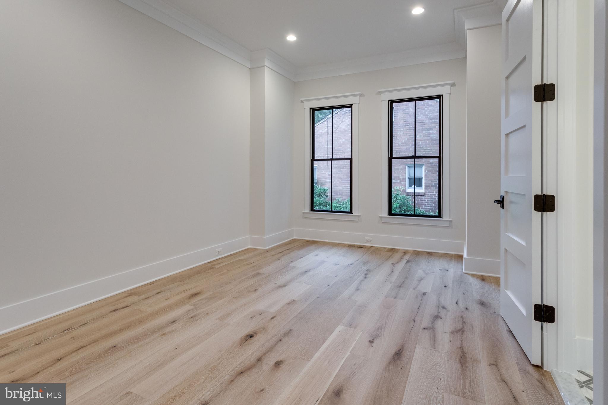 WHITEHALL MANOR - Residential Lease