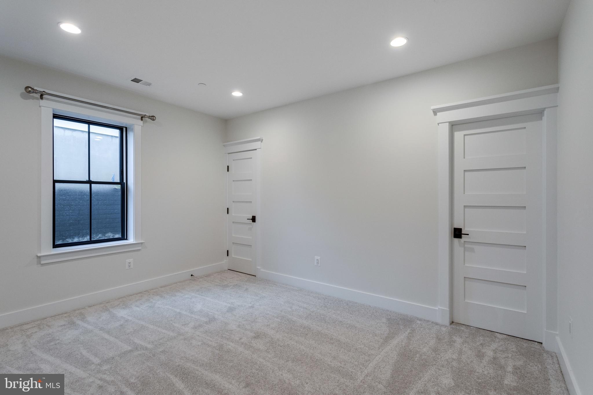 WHITEHALL MANOR - Residential Lease