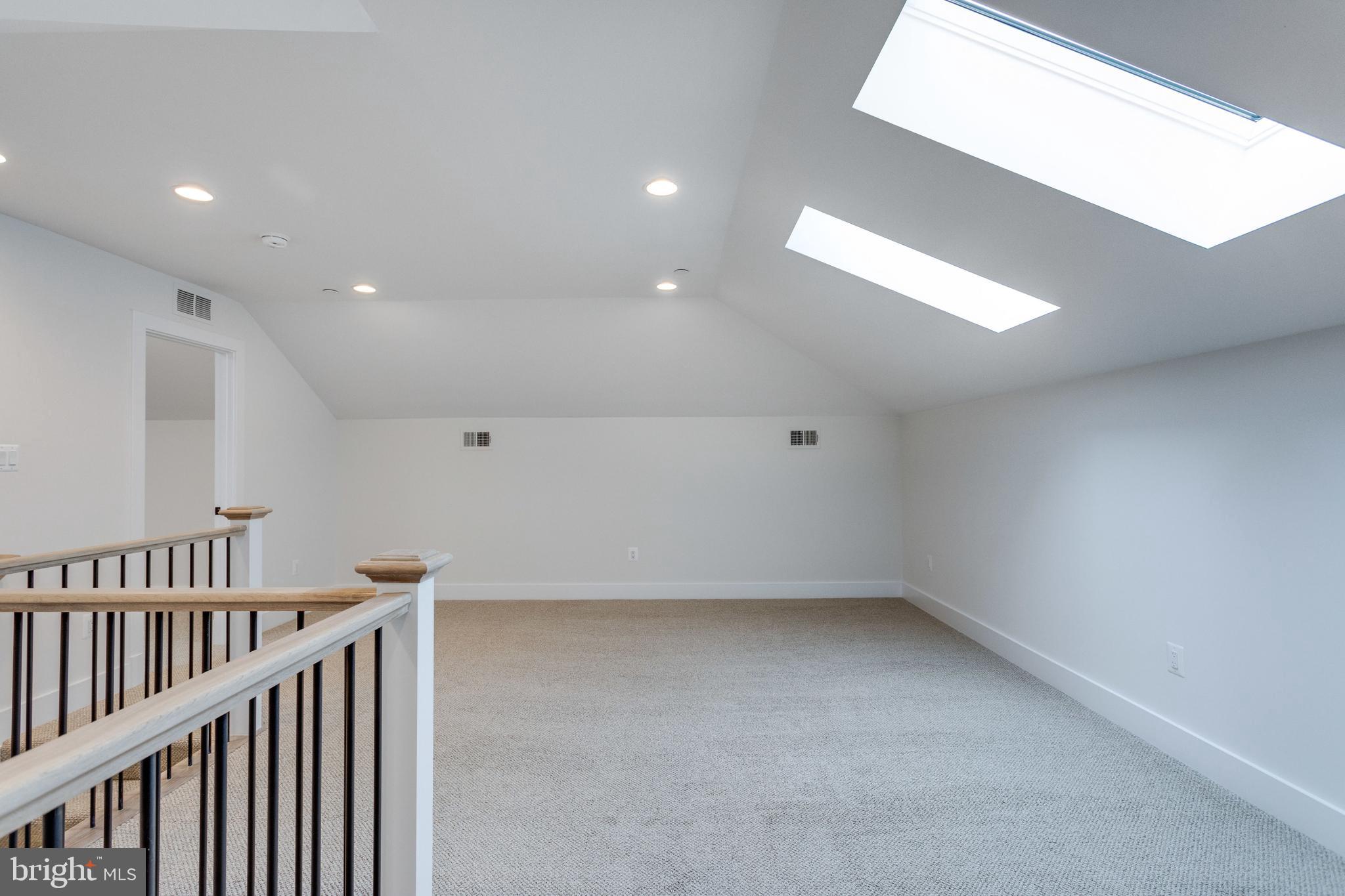 WHITEHALL MANOR - Residential Lease