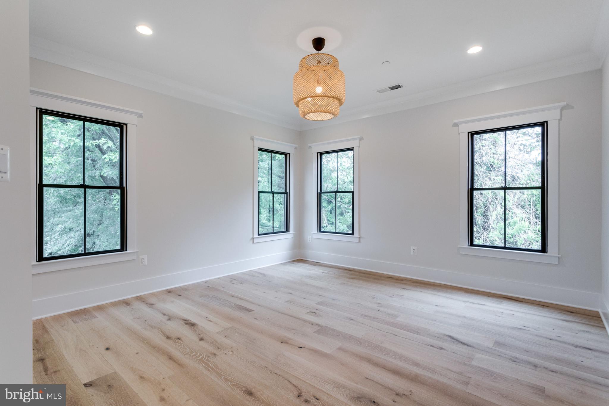 WHITEHALL MANOR - Residential Lease