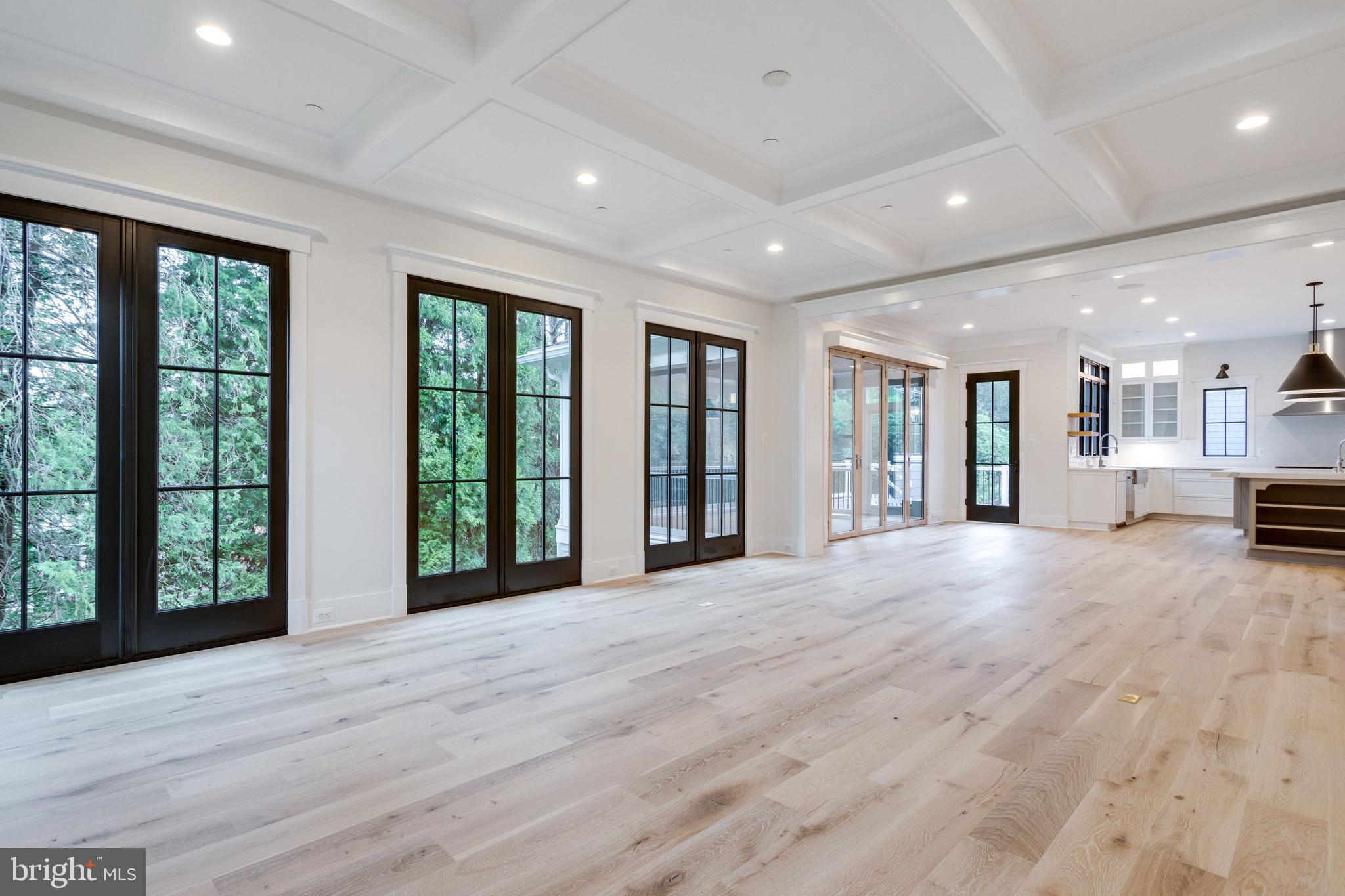 WHITEHALL MANOR - Residential Lease