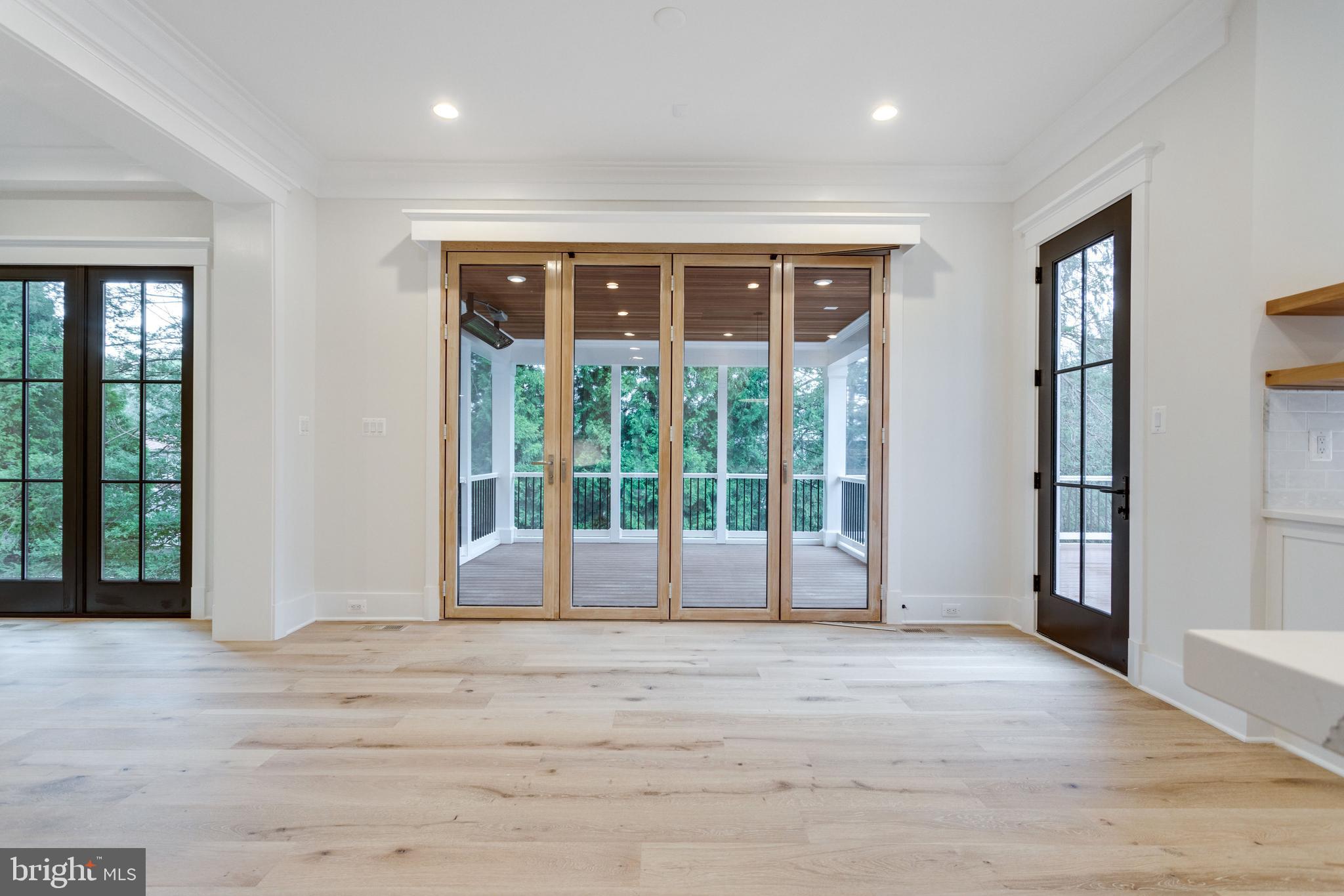 WHITEHALL MANOR - Residential Lease