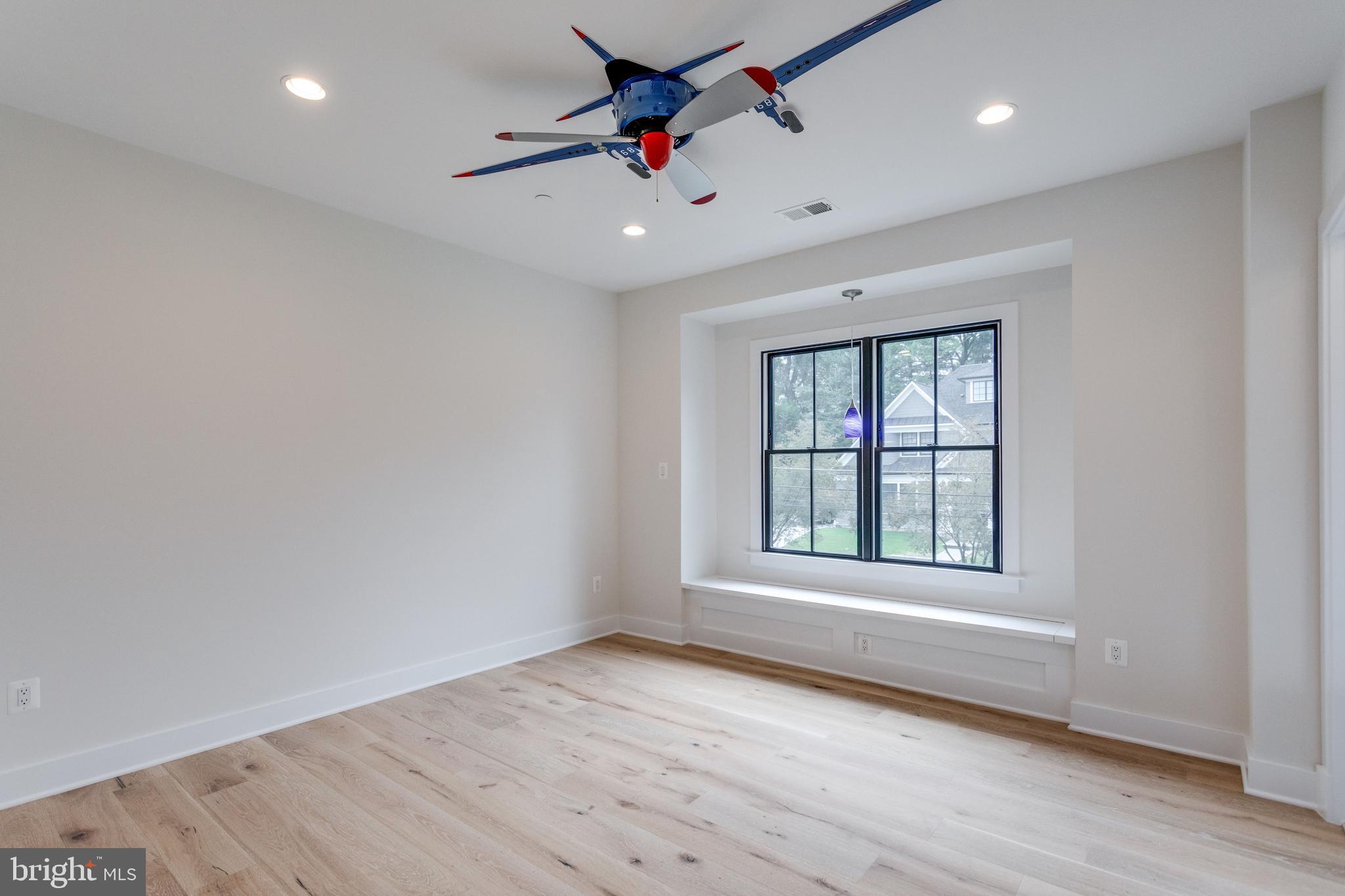 WHITEHALL MANOR - Residential Lease