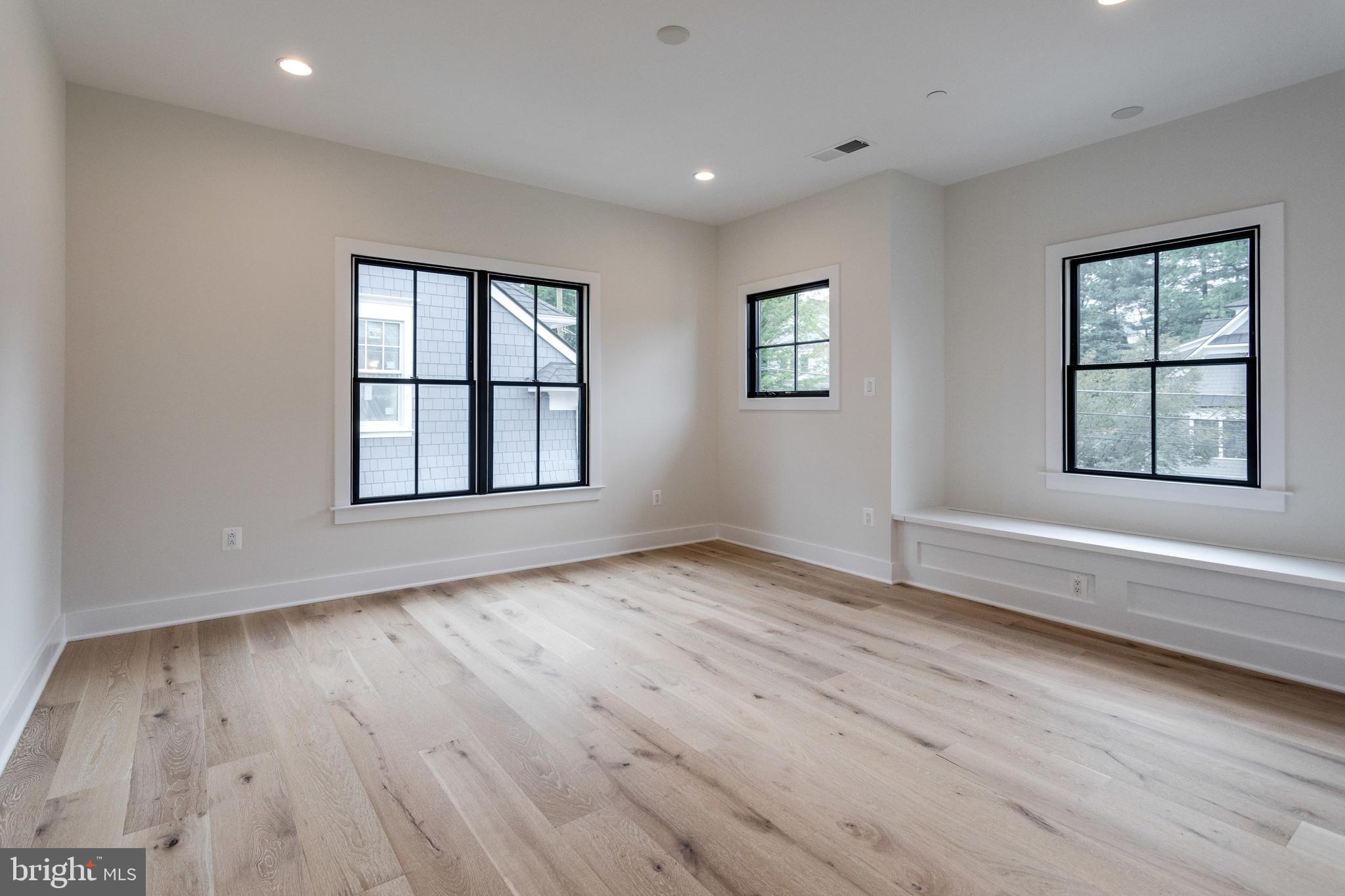 WHITEHALL MANOR - Residential Lease