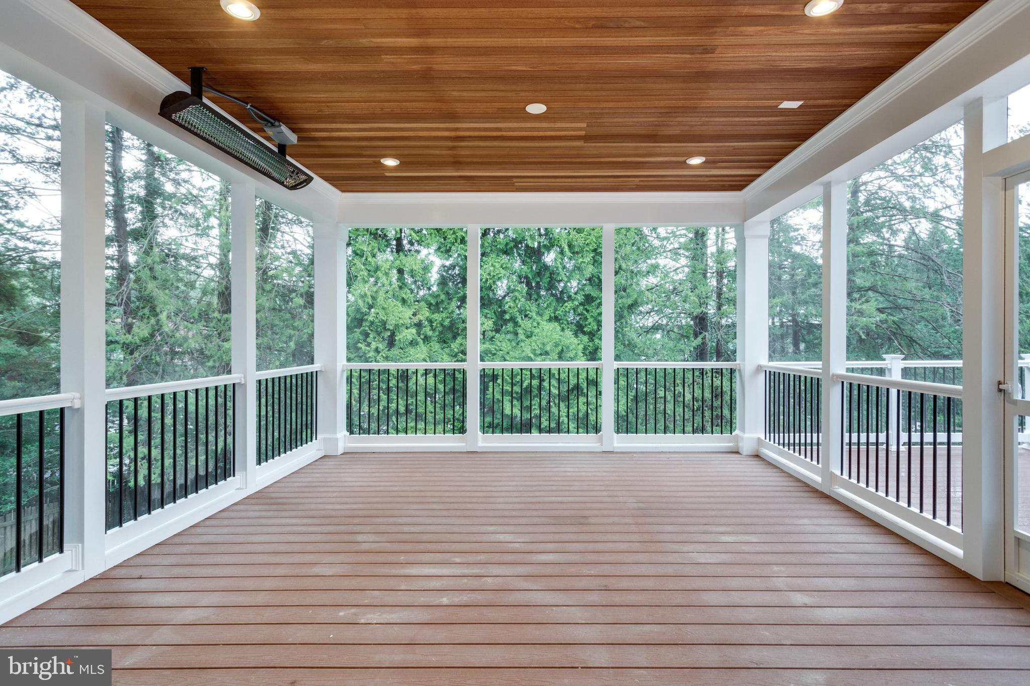 WHITEHALL MANOR - Residential Lease