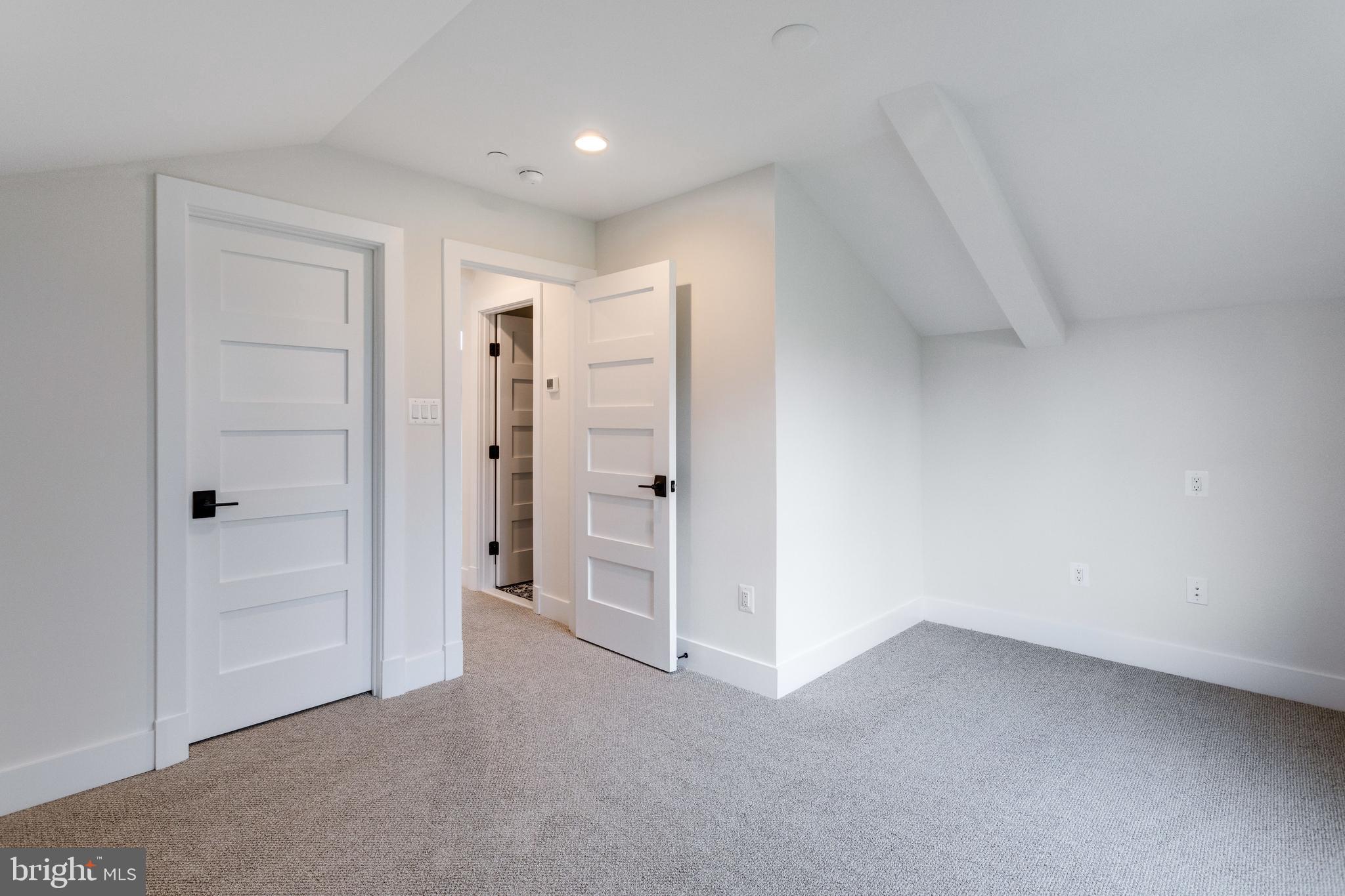 WHITEHALL MANOR - Residential Lease