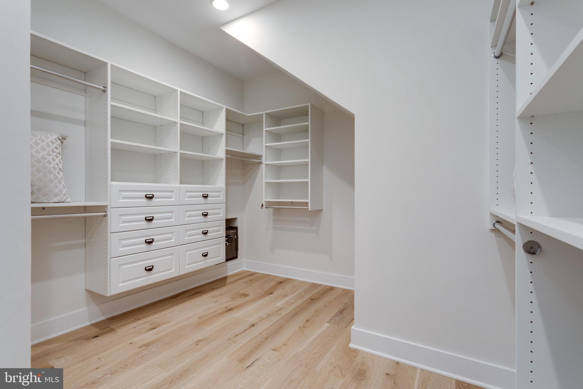 WHITEHALL MANOR - Residential Lease