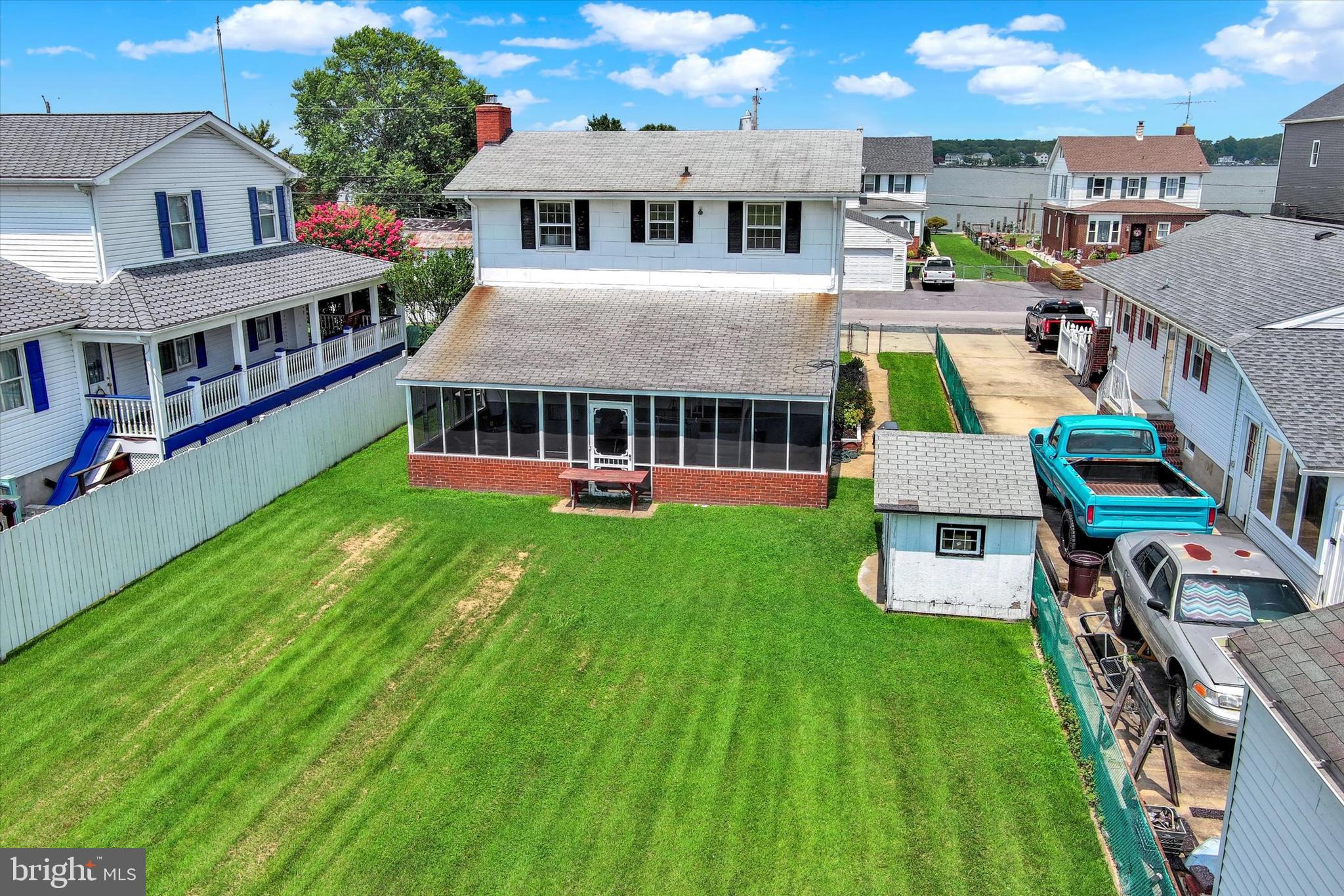 LYNCH POINT - Residential