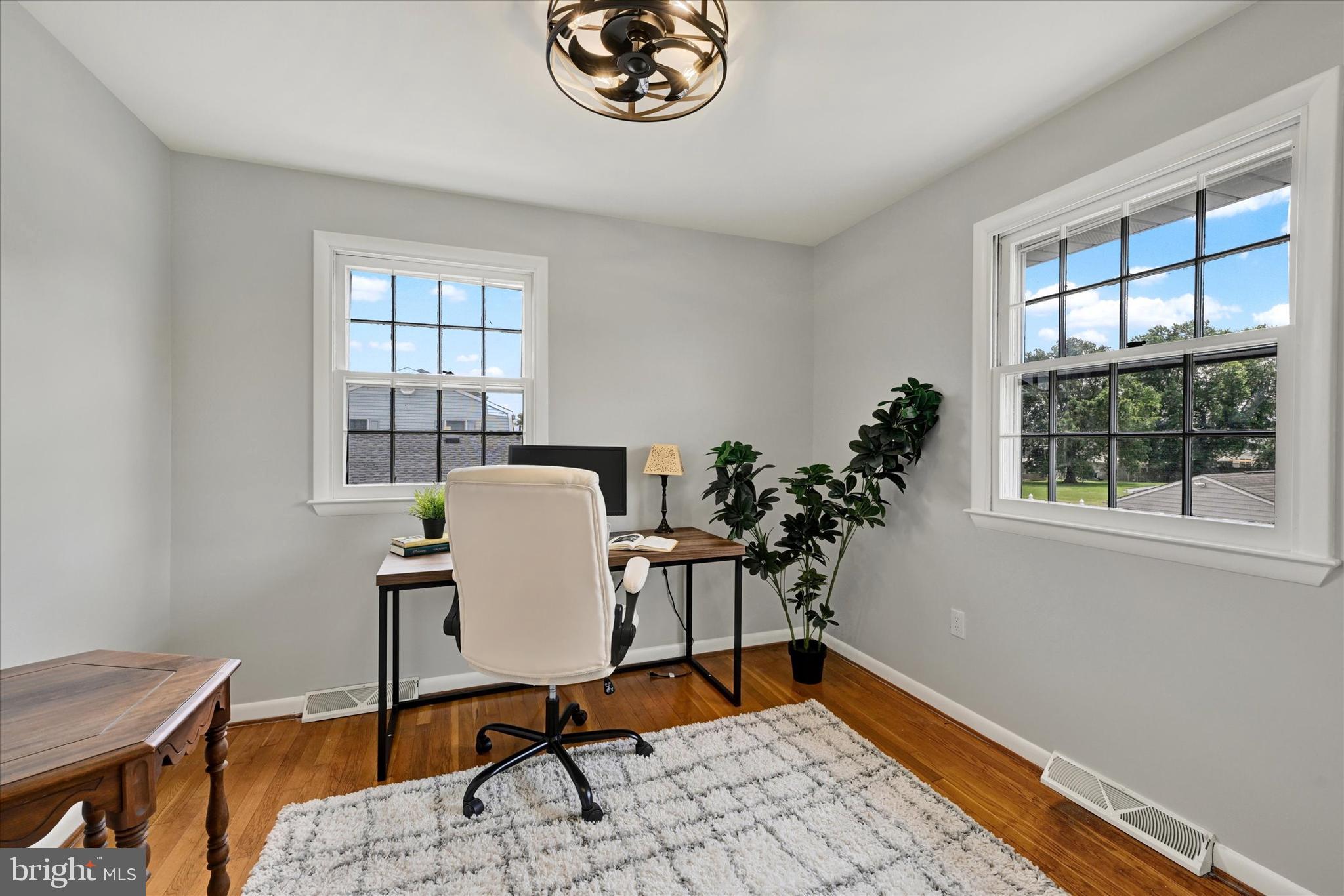 LYNCH POINT - Residential