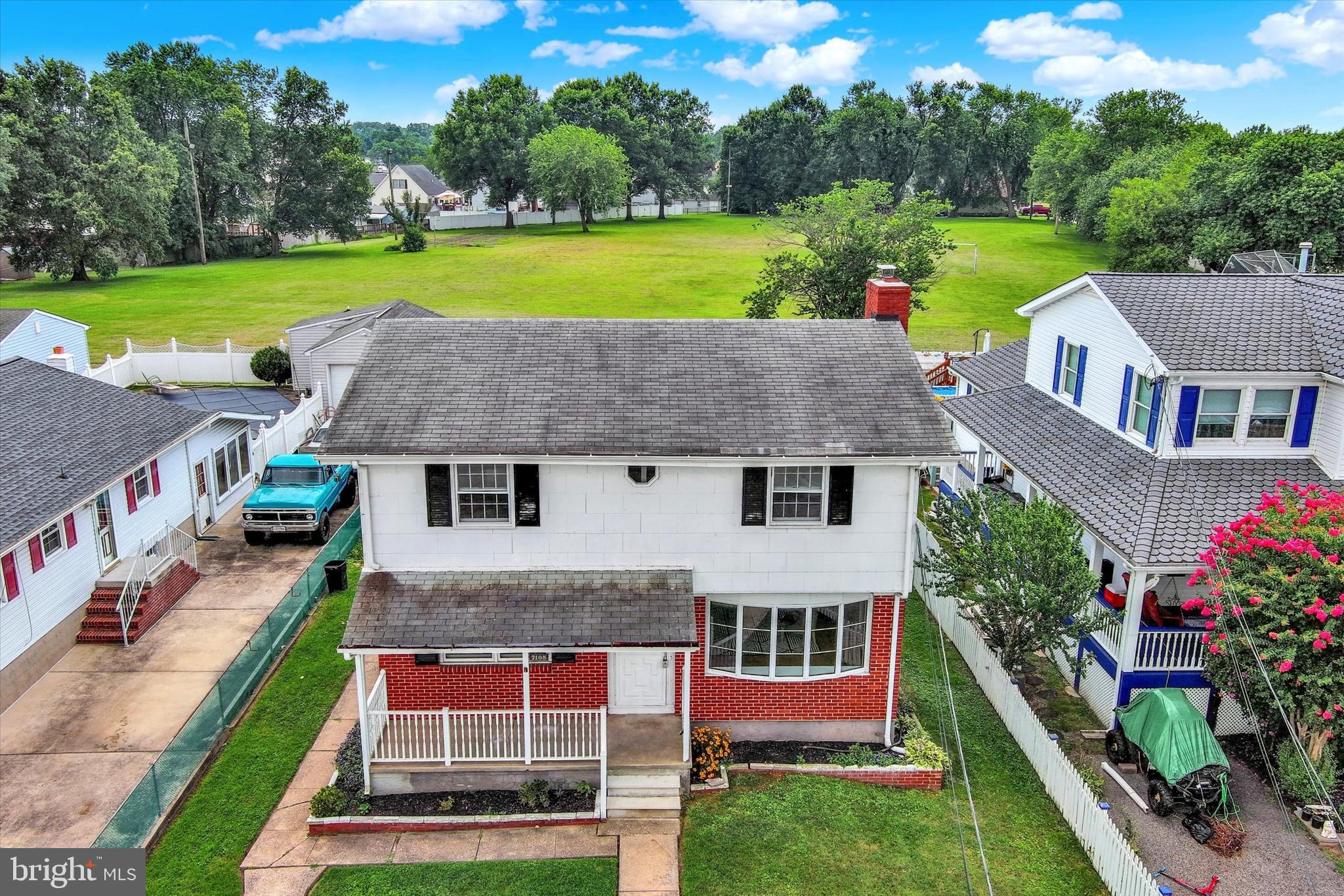 LYNCH POINT - Residential