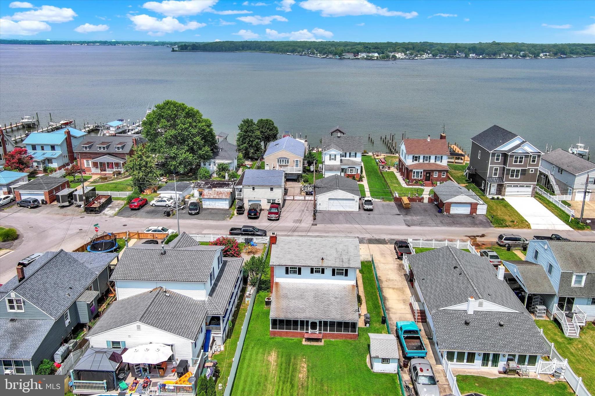 LYNCH POINT - Residential