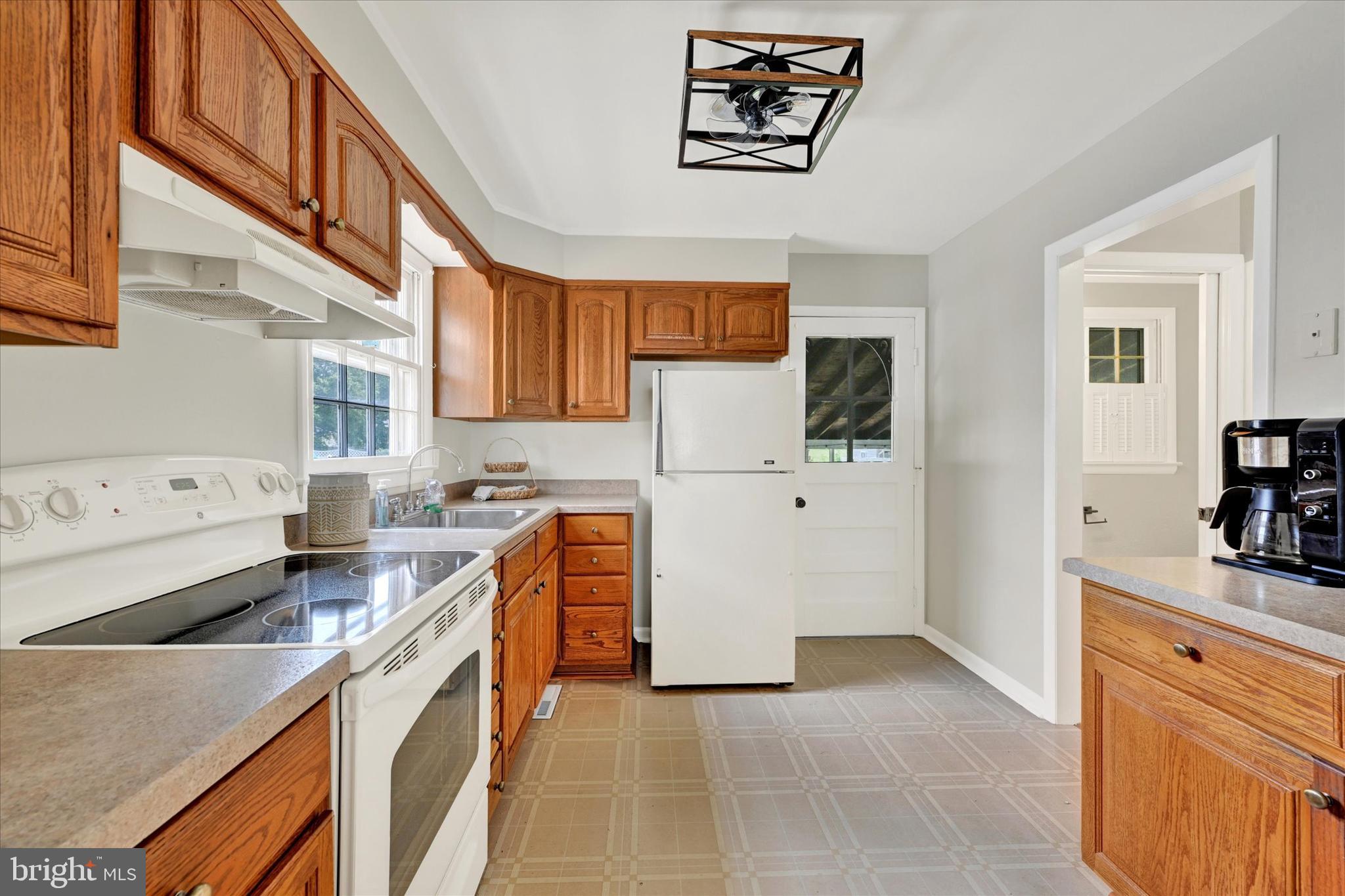 LYNCH POINT - Residential