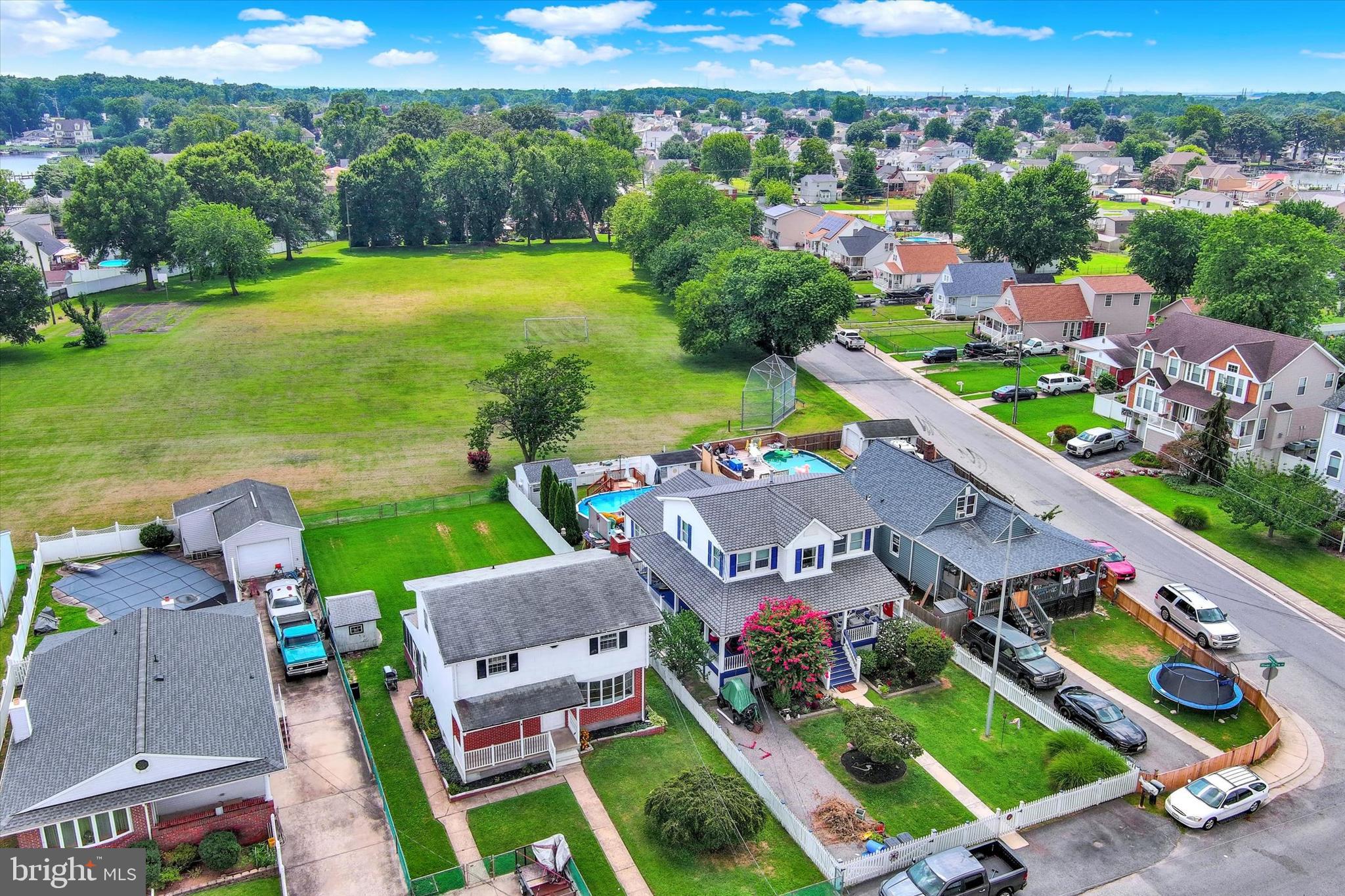 LYNCH POINT - Residential