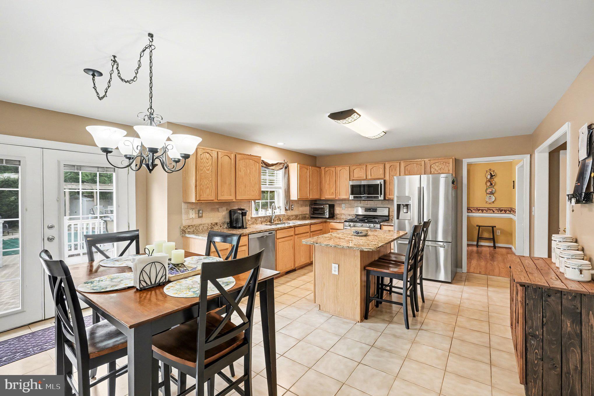 MAPLE GROVE - Residential