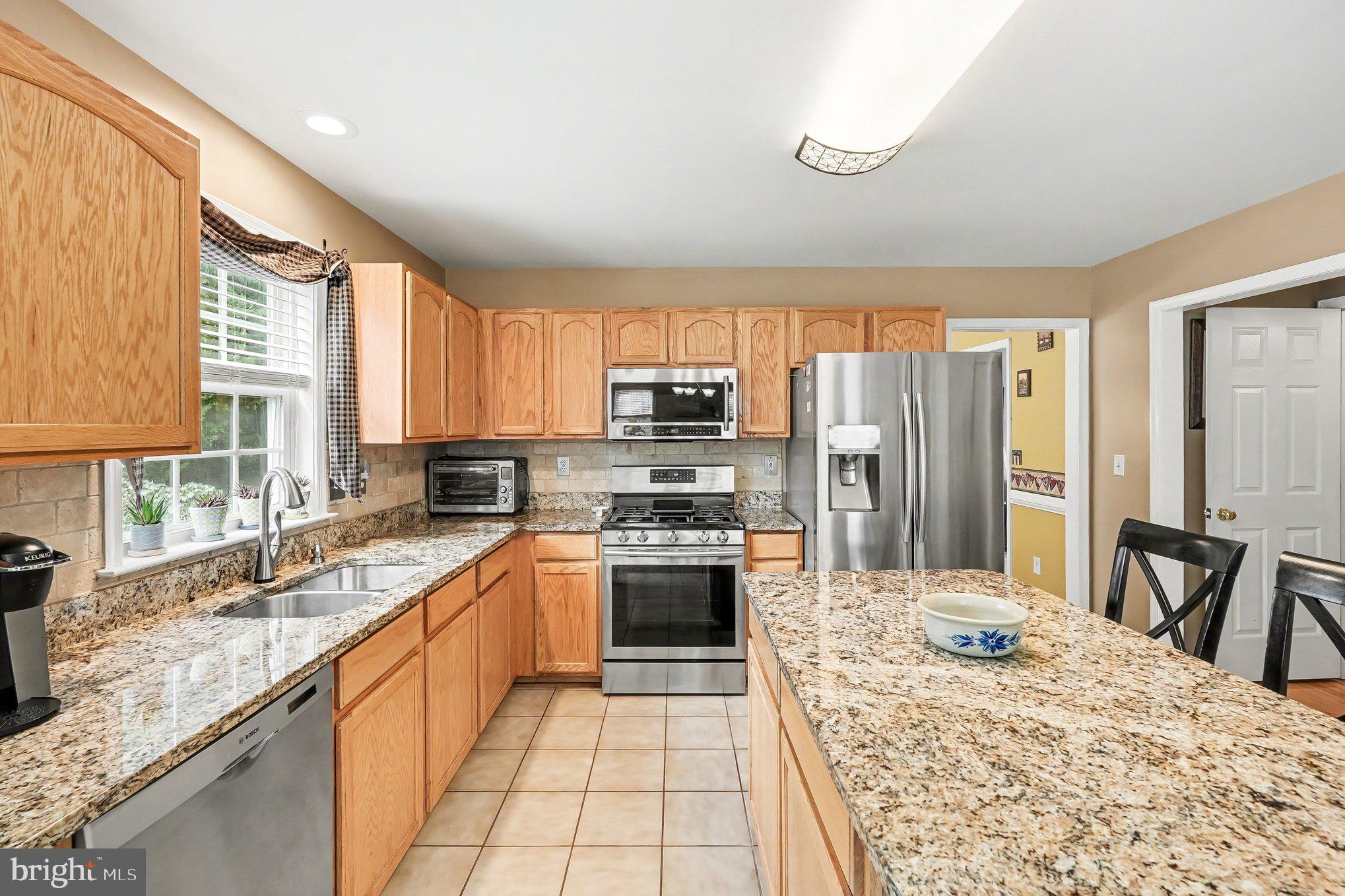 MAPLE GROVE - Residential