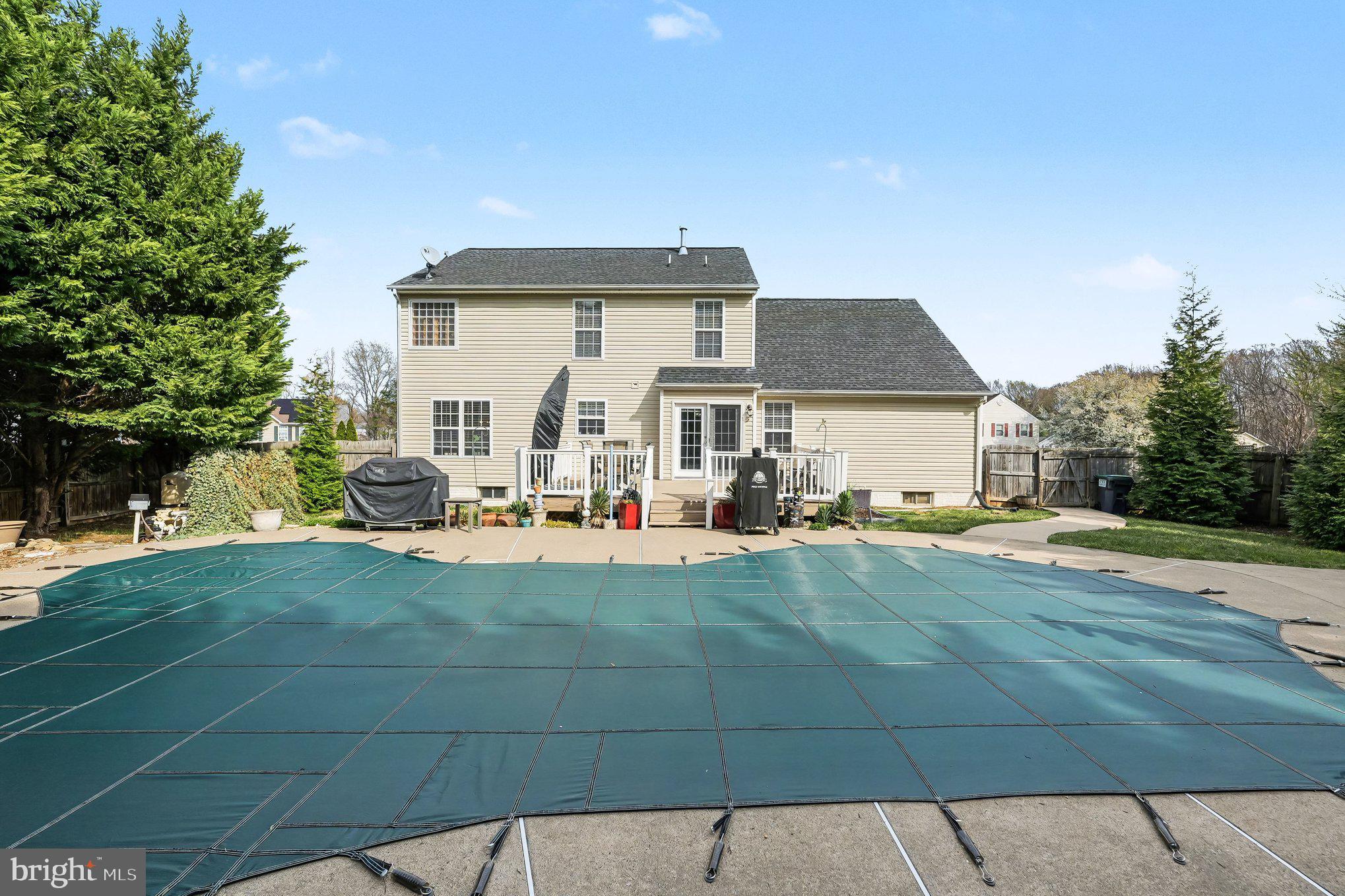 MAPLE GROVE - Residential