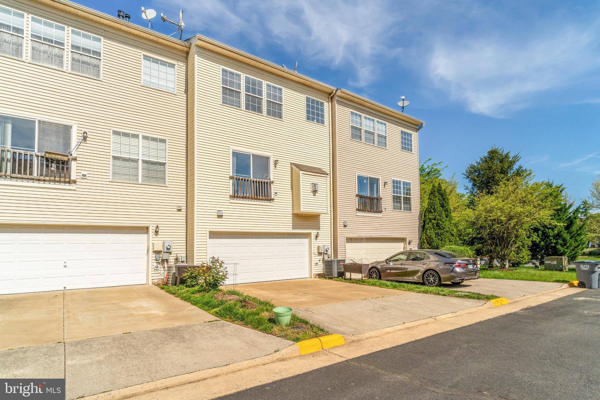 ASHBROOK VILLAGE - Residential