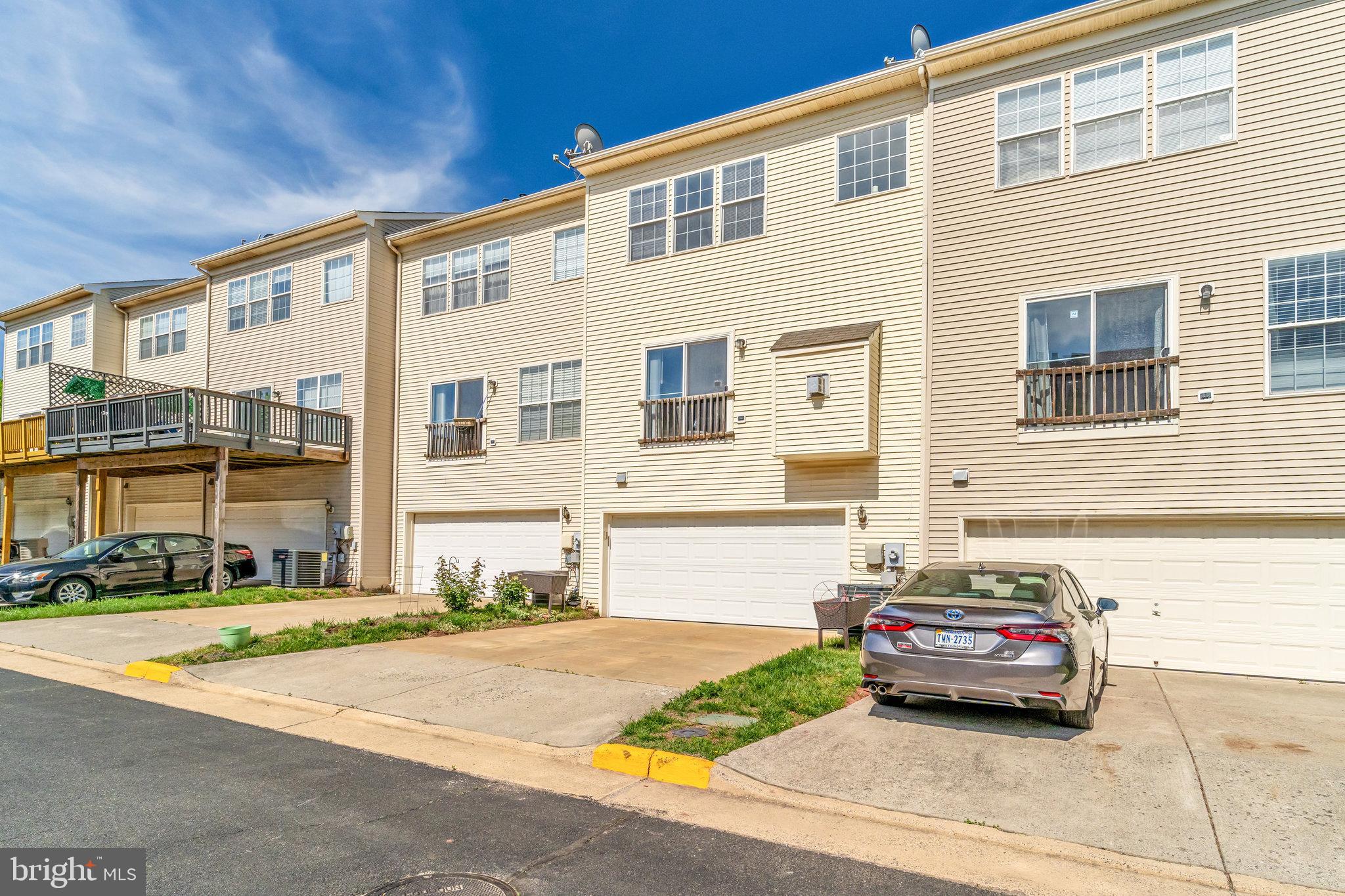 ASHBROOK VILLAGE - Residential