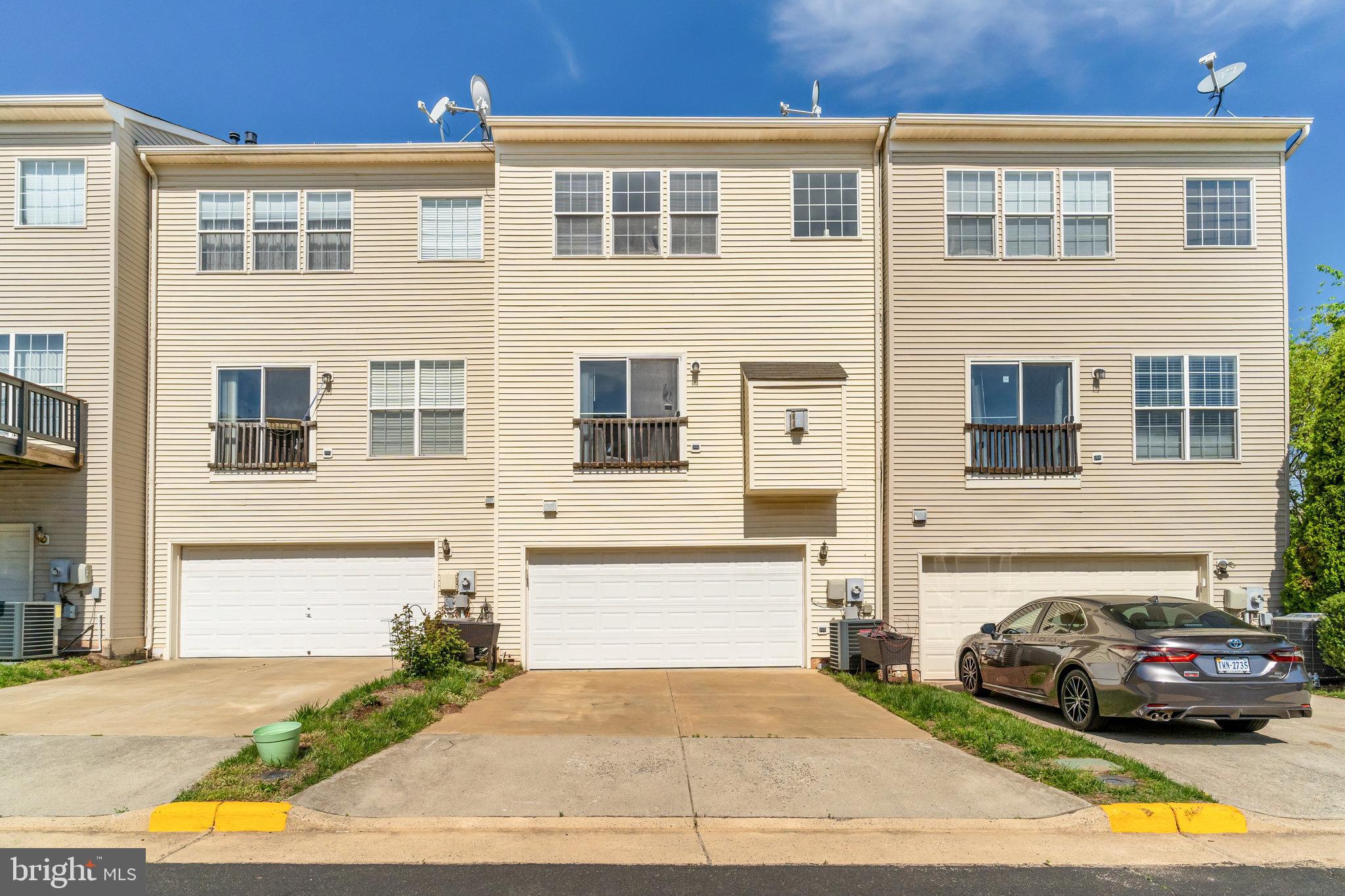 ASHBROOK VILLAGE - Residential