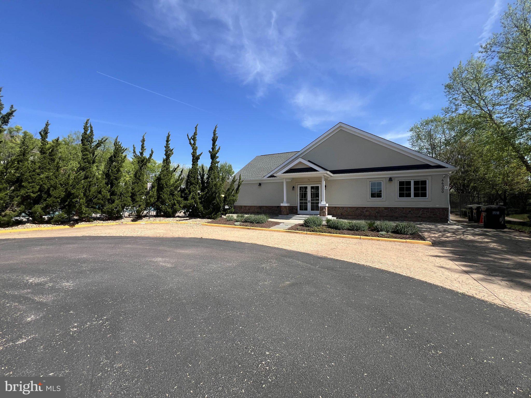 ASHBROOK VILLAGE - Residential