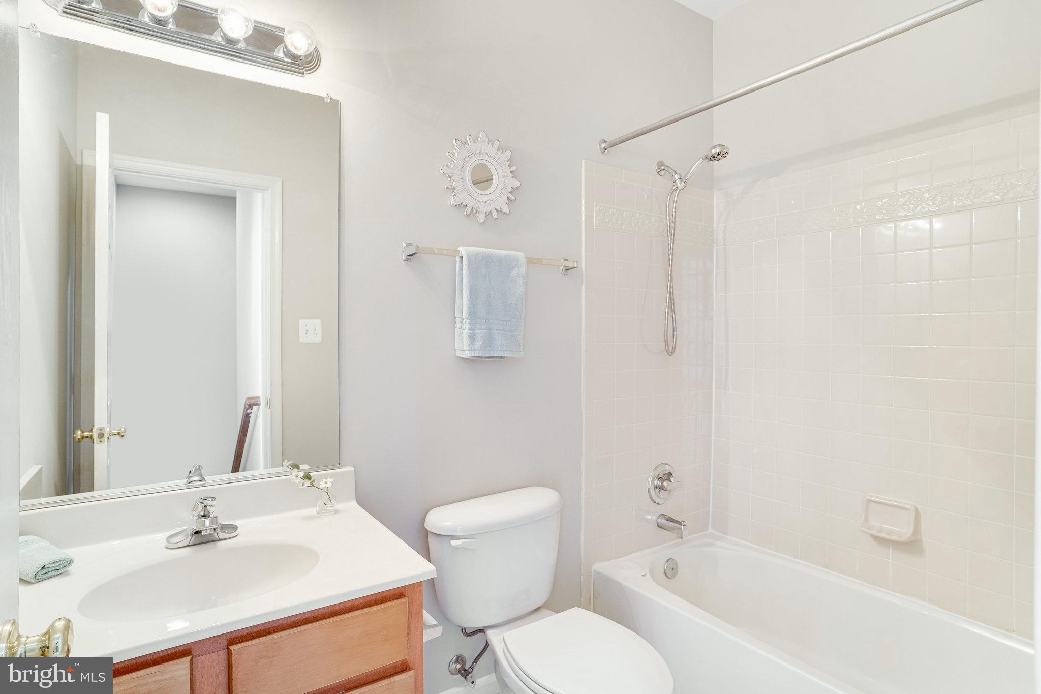 ASHBROOK VILLAGE - Residential