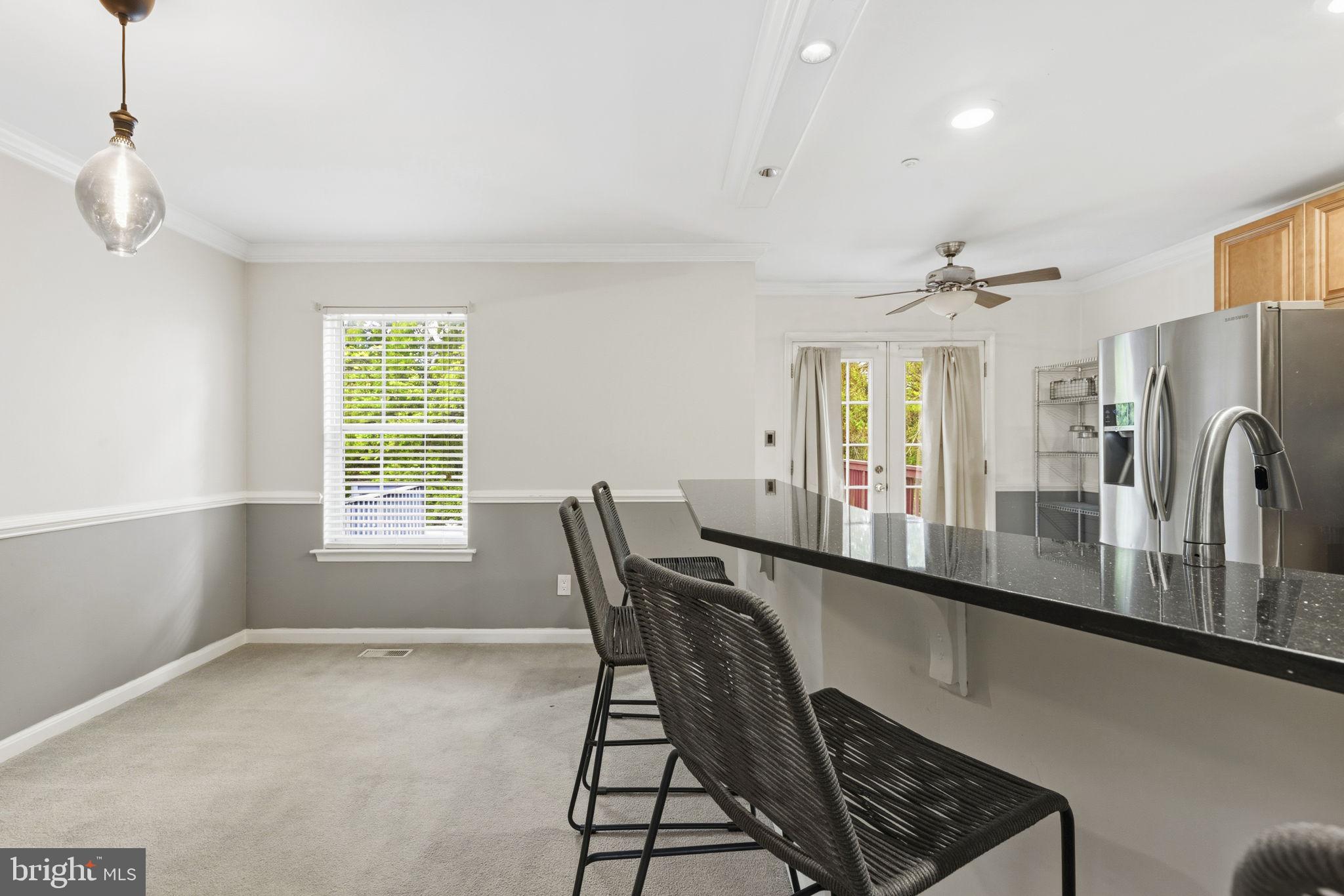 CONSTANT FRIENDSHIP - Residential