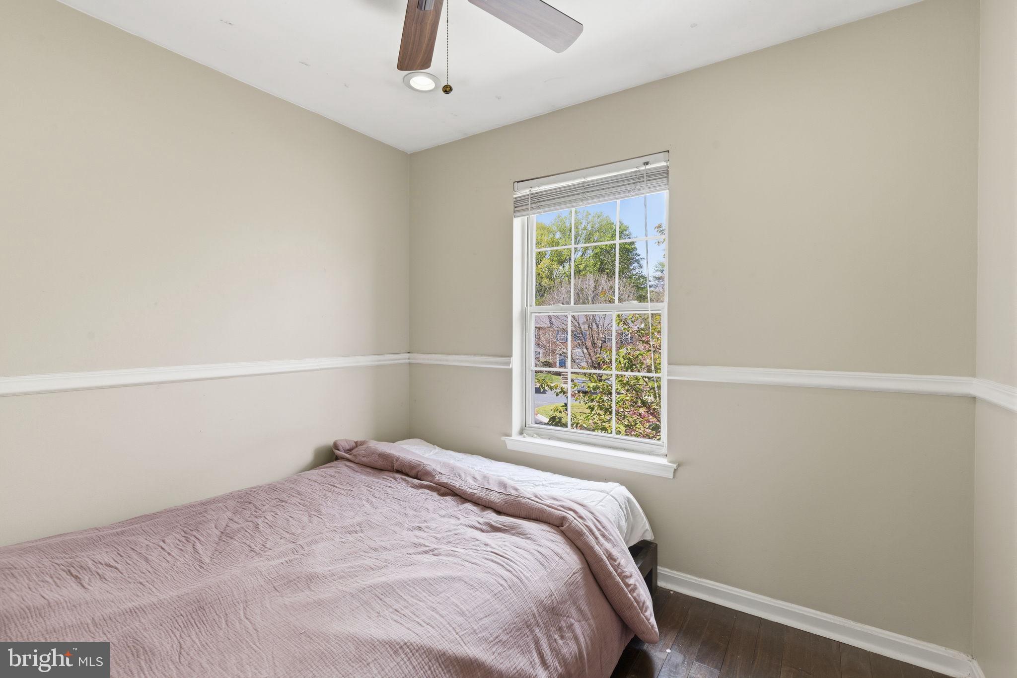 CONSTANT FRIENDSHIP - Residential